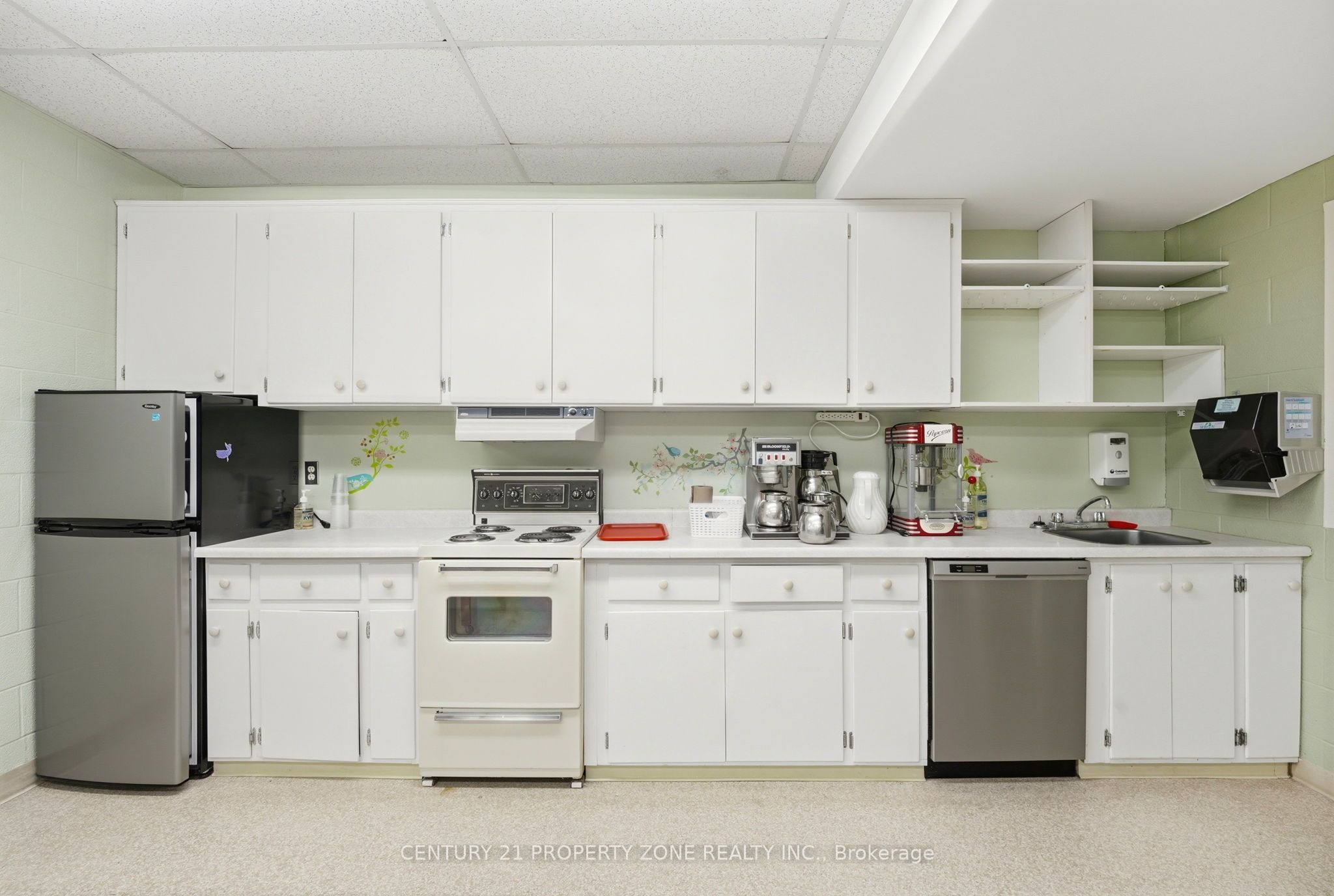 1360 Maryhill Road Property Photo 14