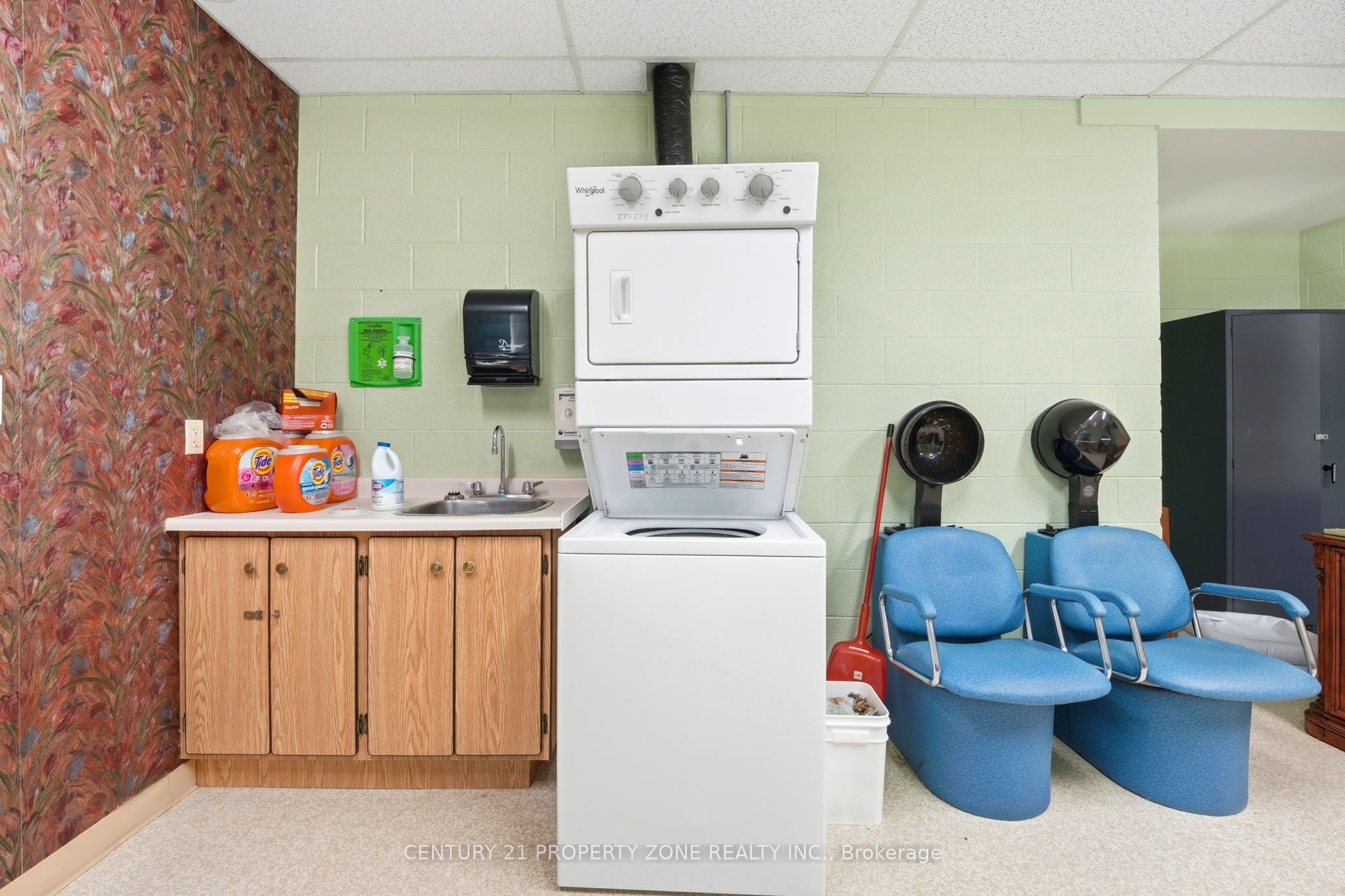 1360 Maryhill Road Property Photo 44