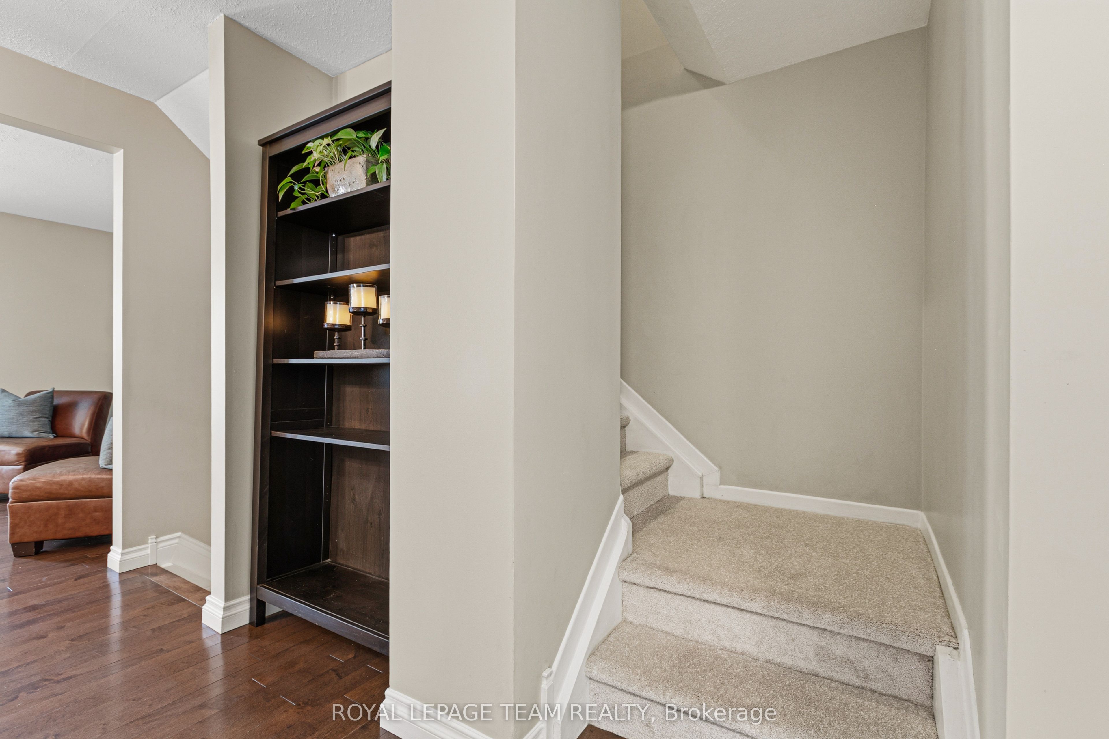 82 Mcclintock Way 68 Property Photo 26