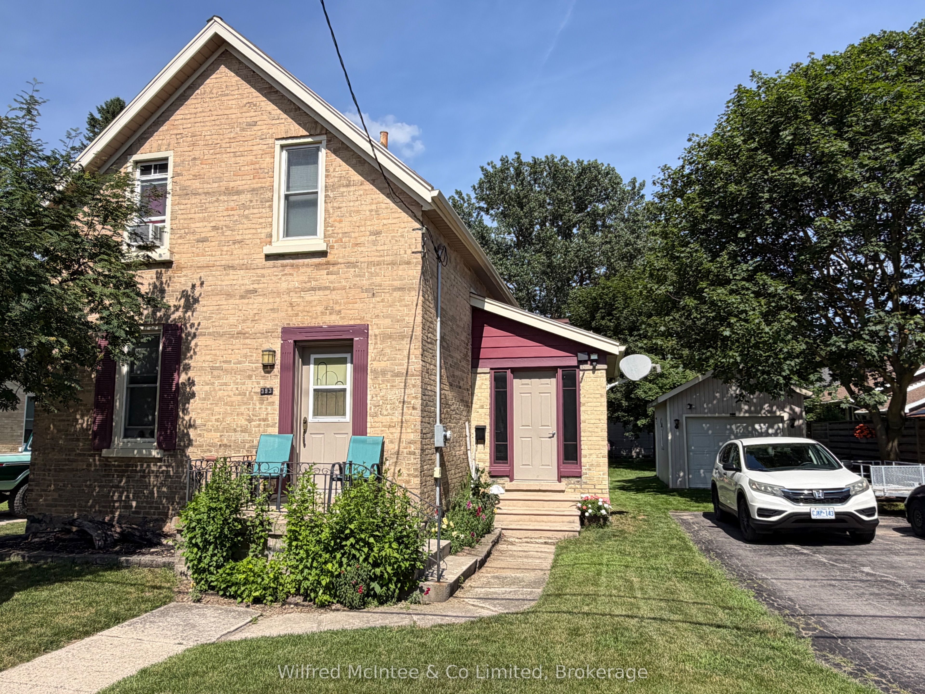 393 7th Avenue Property Photo 2