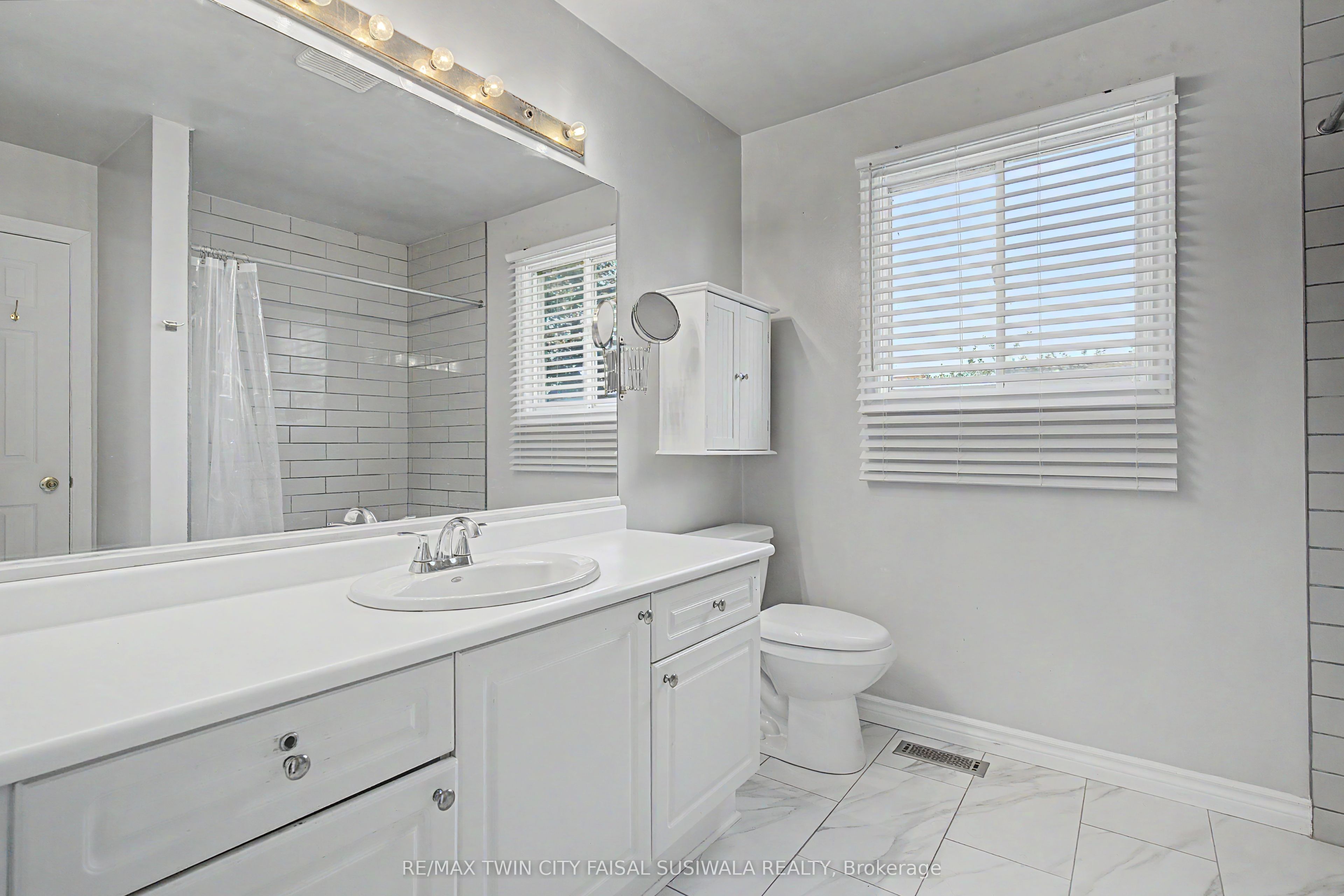 194 Glenvalley Drive Property Photo 37