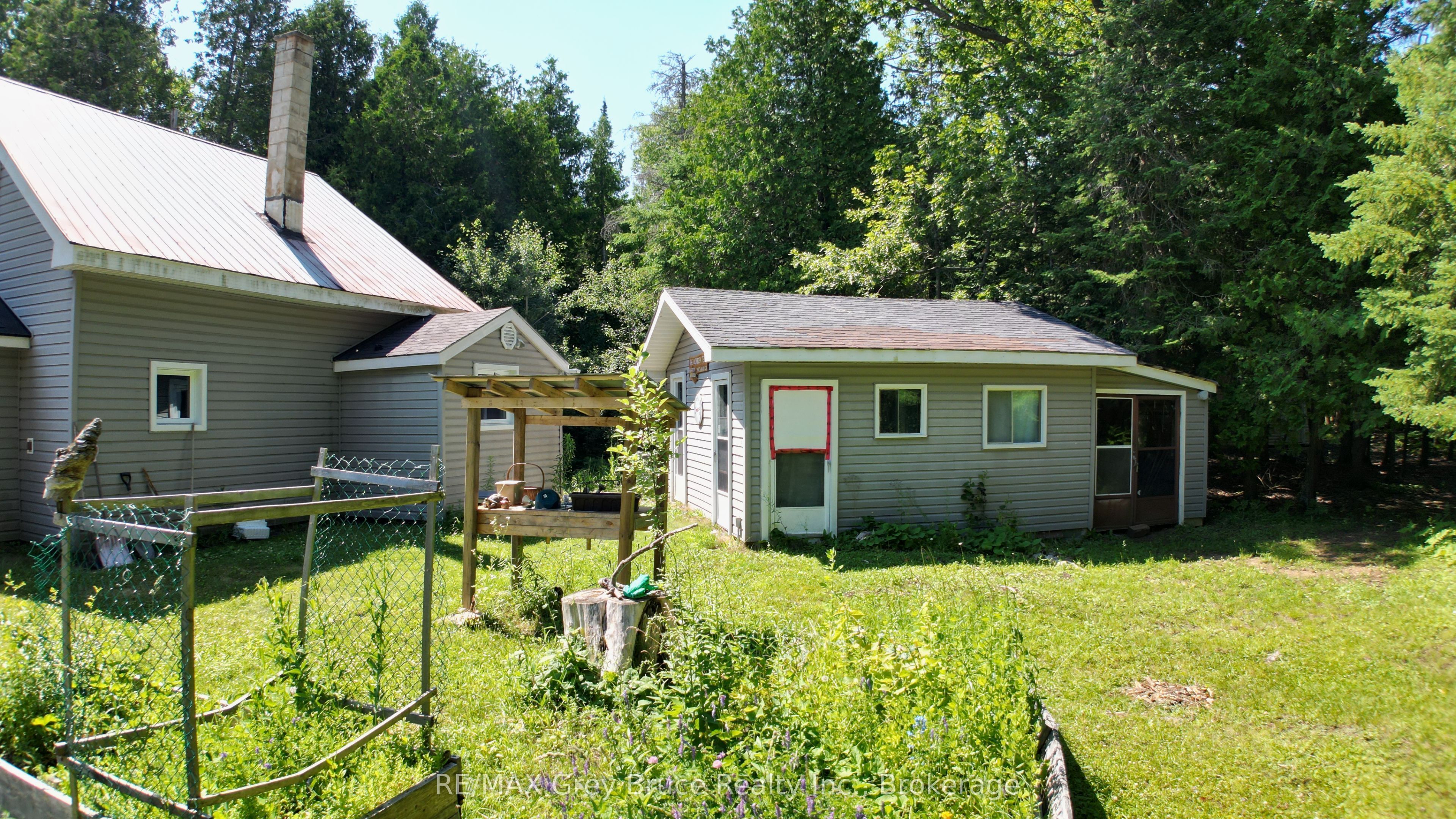 76 Burma Road Property Photo 3