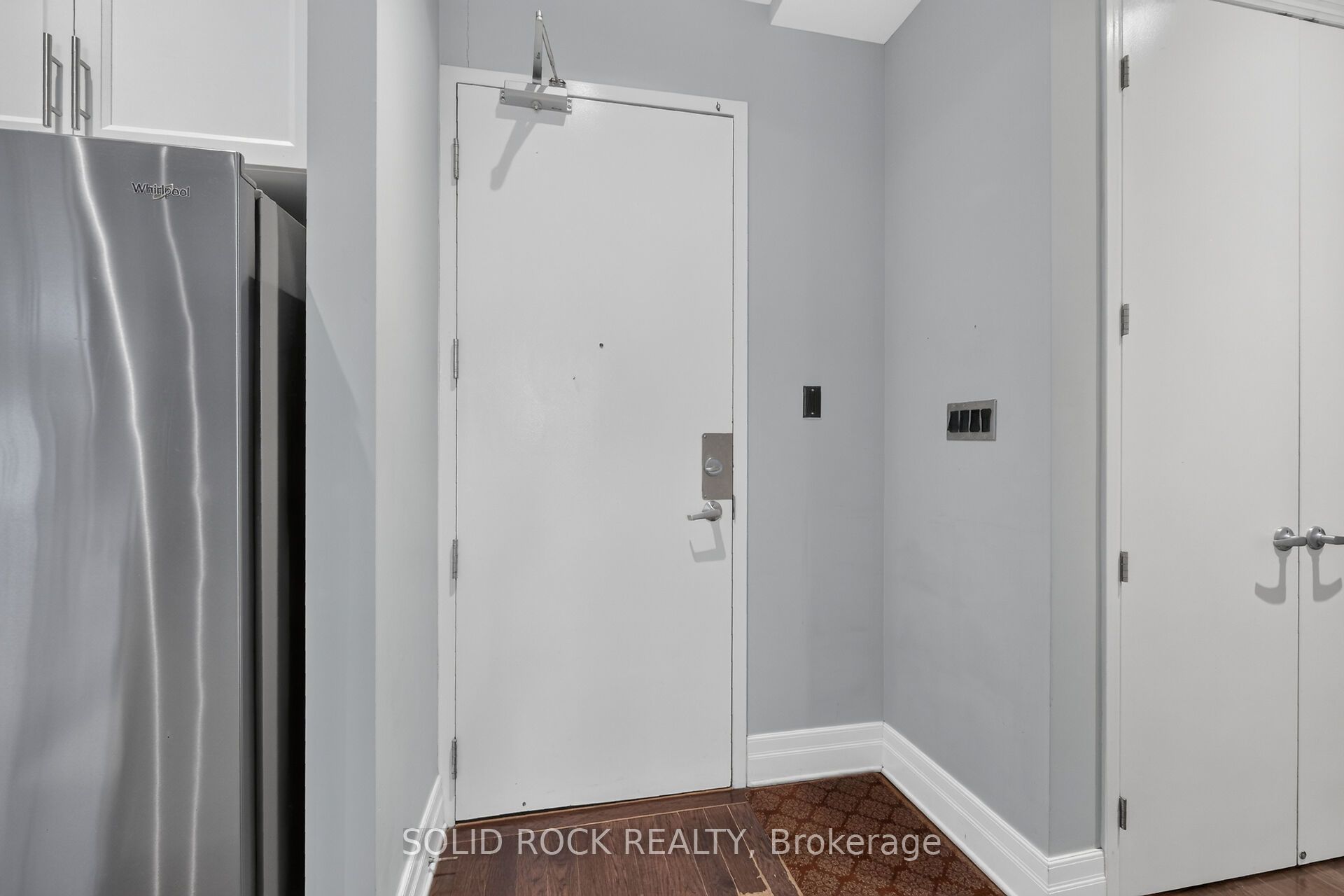 808 Bronson Avenue Ph18 Property Photo 9