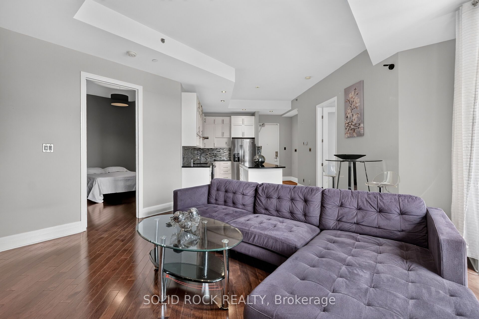 808 Bronson Avenue Ph18 Property Photo 19