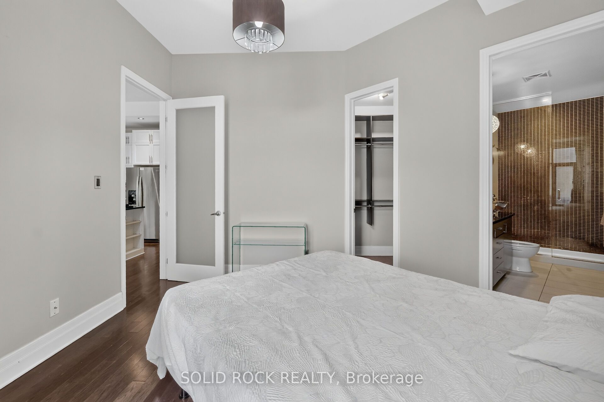 808 Bronson Avenue Ph18 Property Photo 34