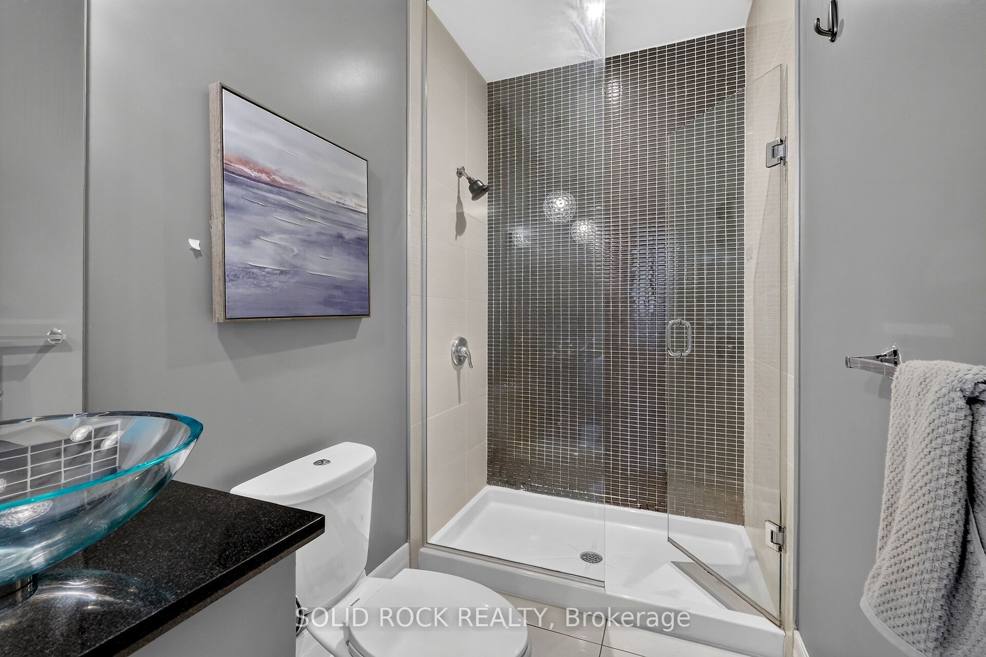 808 Bronson Avenue Ph18 Property Photo 37