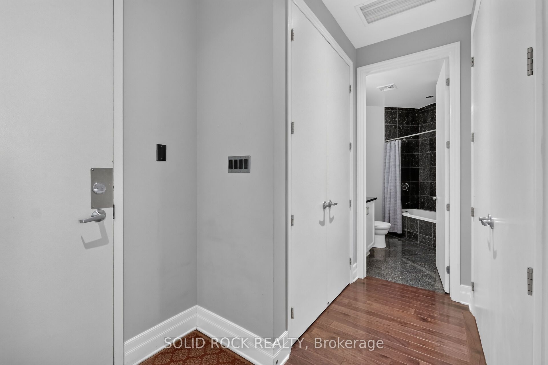 808 Bronson Avenue Ph18 Property Photo 39