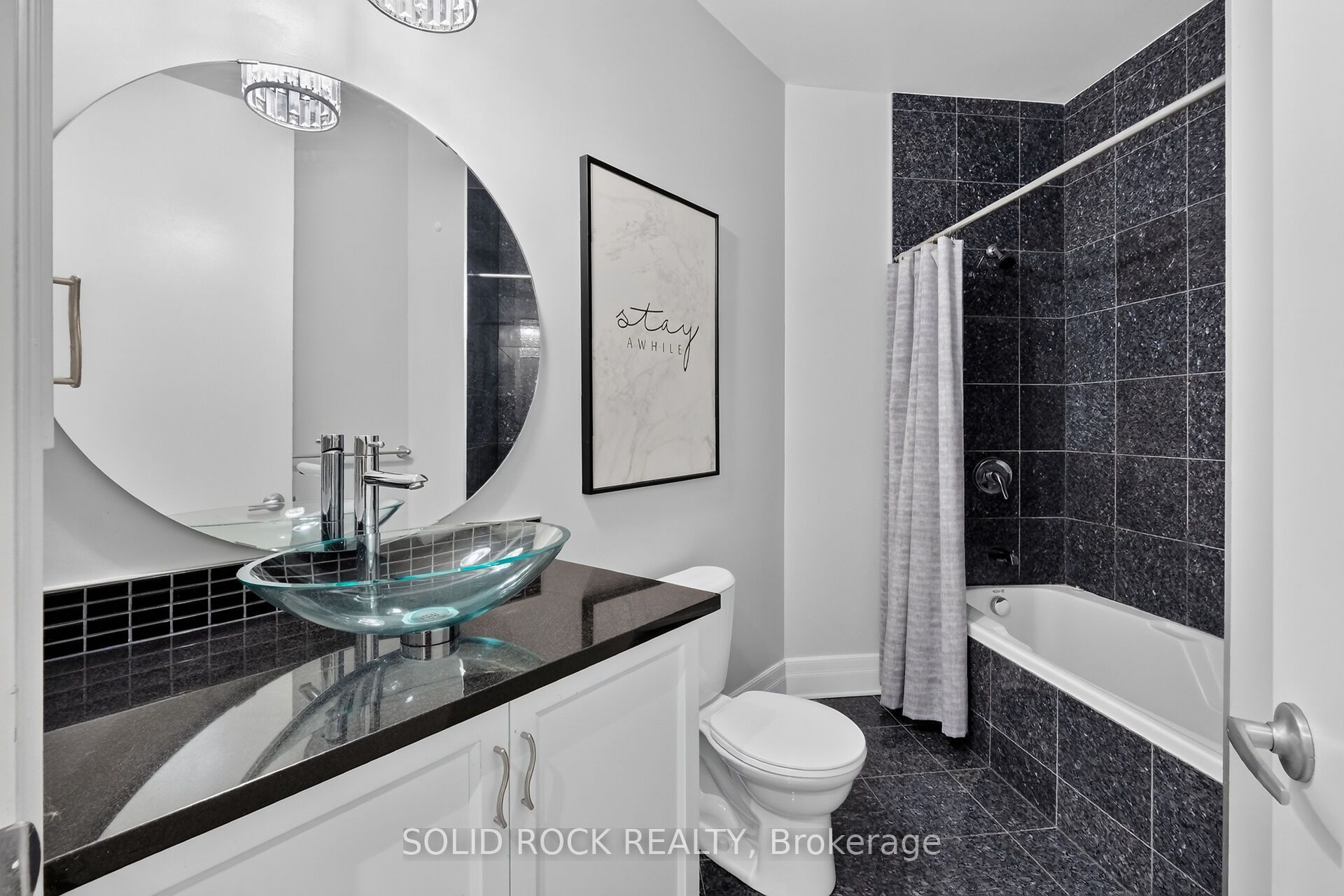 808 Bronson Avenue Ph18 Property Photo 40