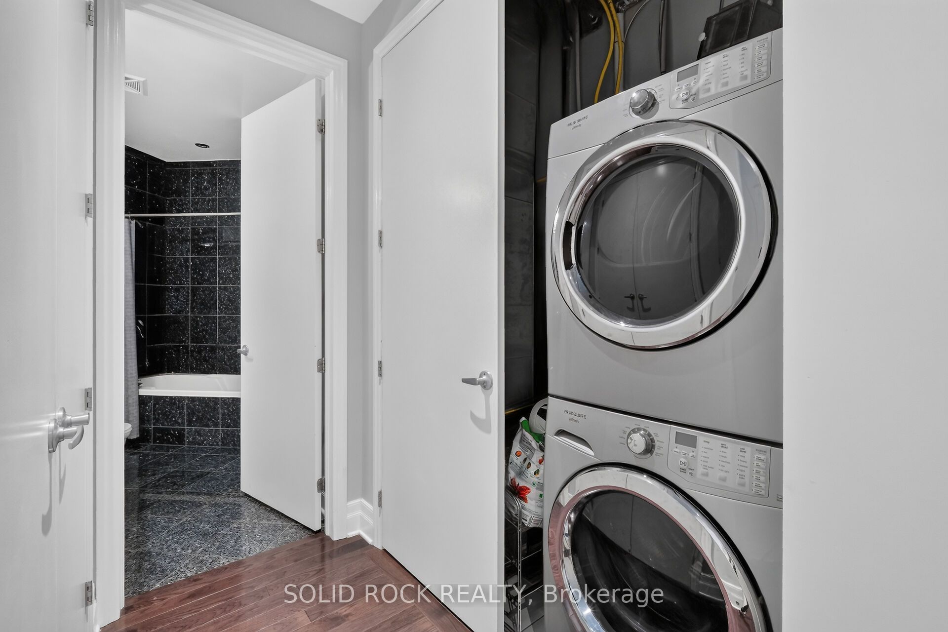 808 Bronson Avenue Ph18 Property Photo 43