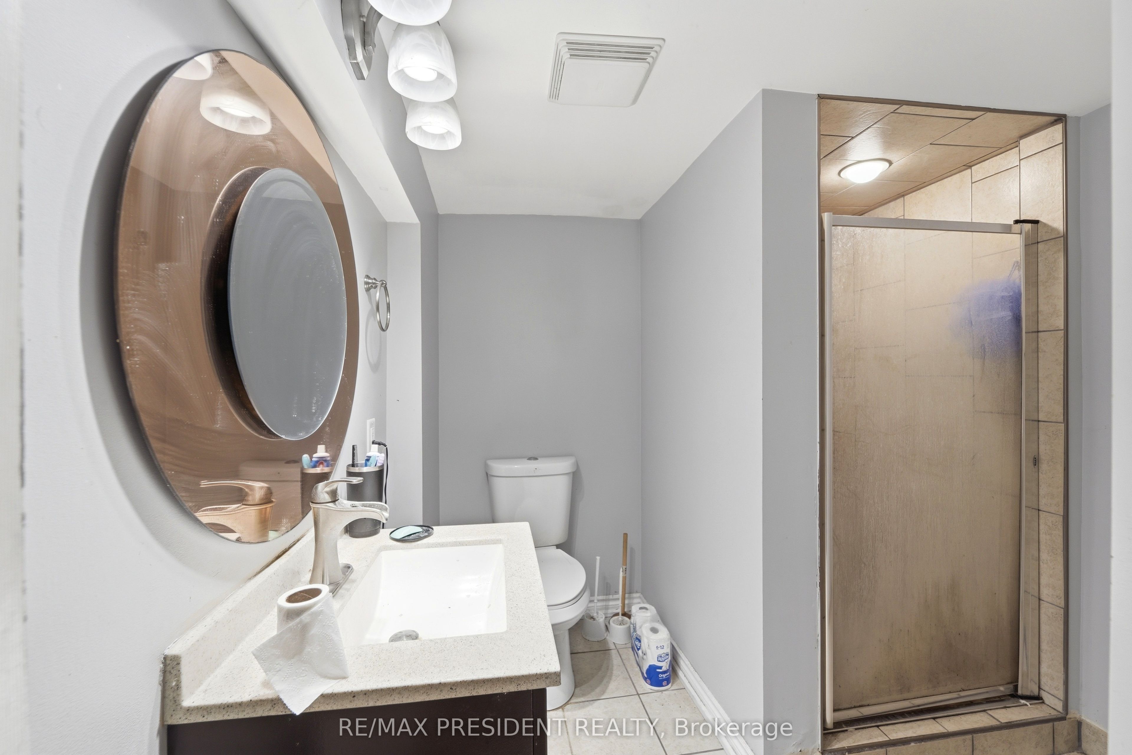 43 Adair Avenue N Property Photo 22