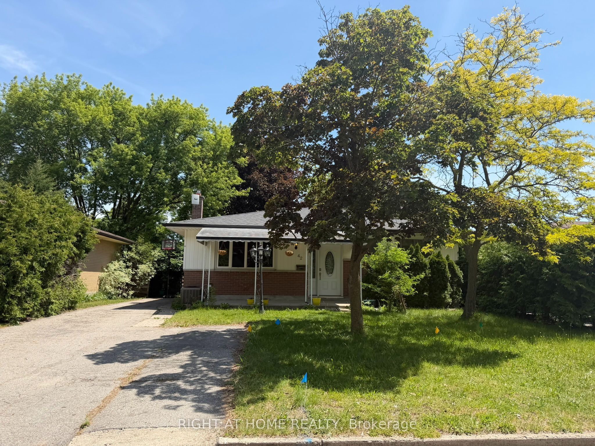 42 Oneida Road Property Photo 1