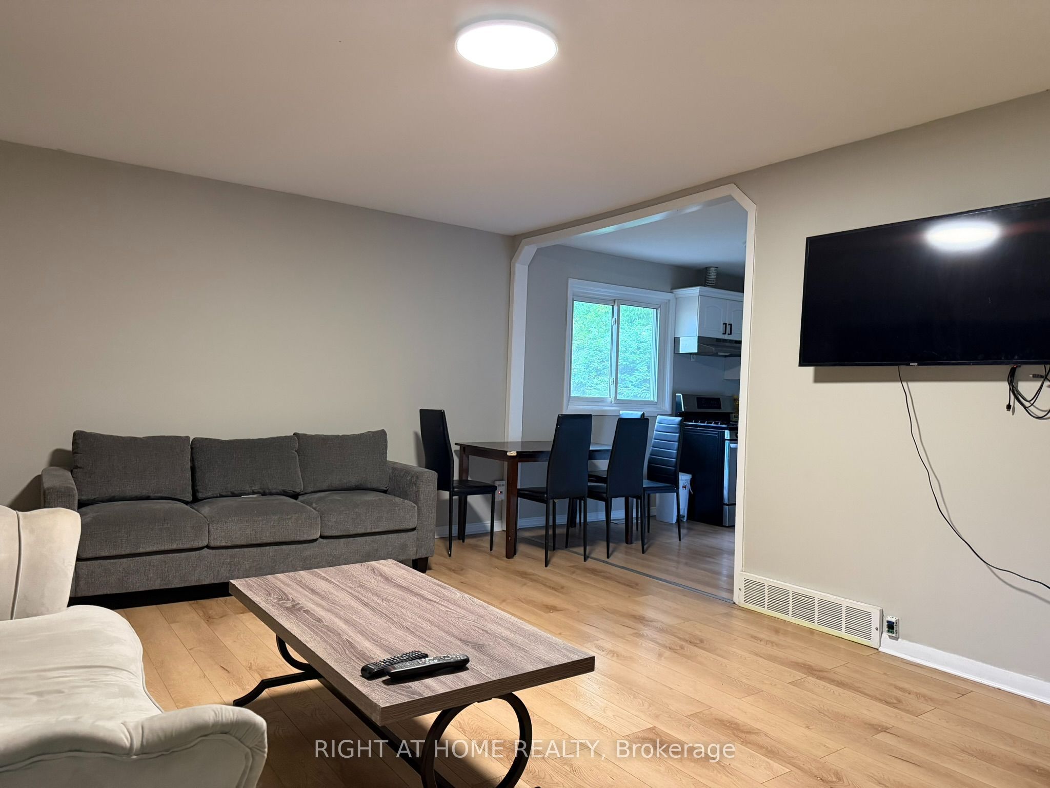 42 Oneida Road Property Photo 3