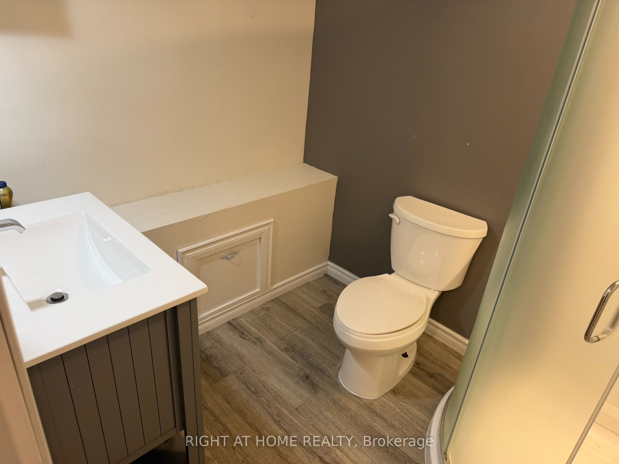 42 Oneida Road Property Photo 9