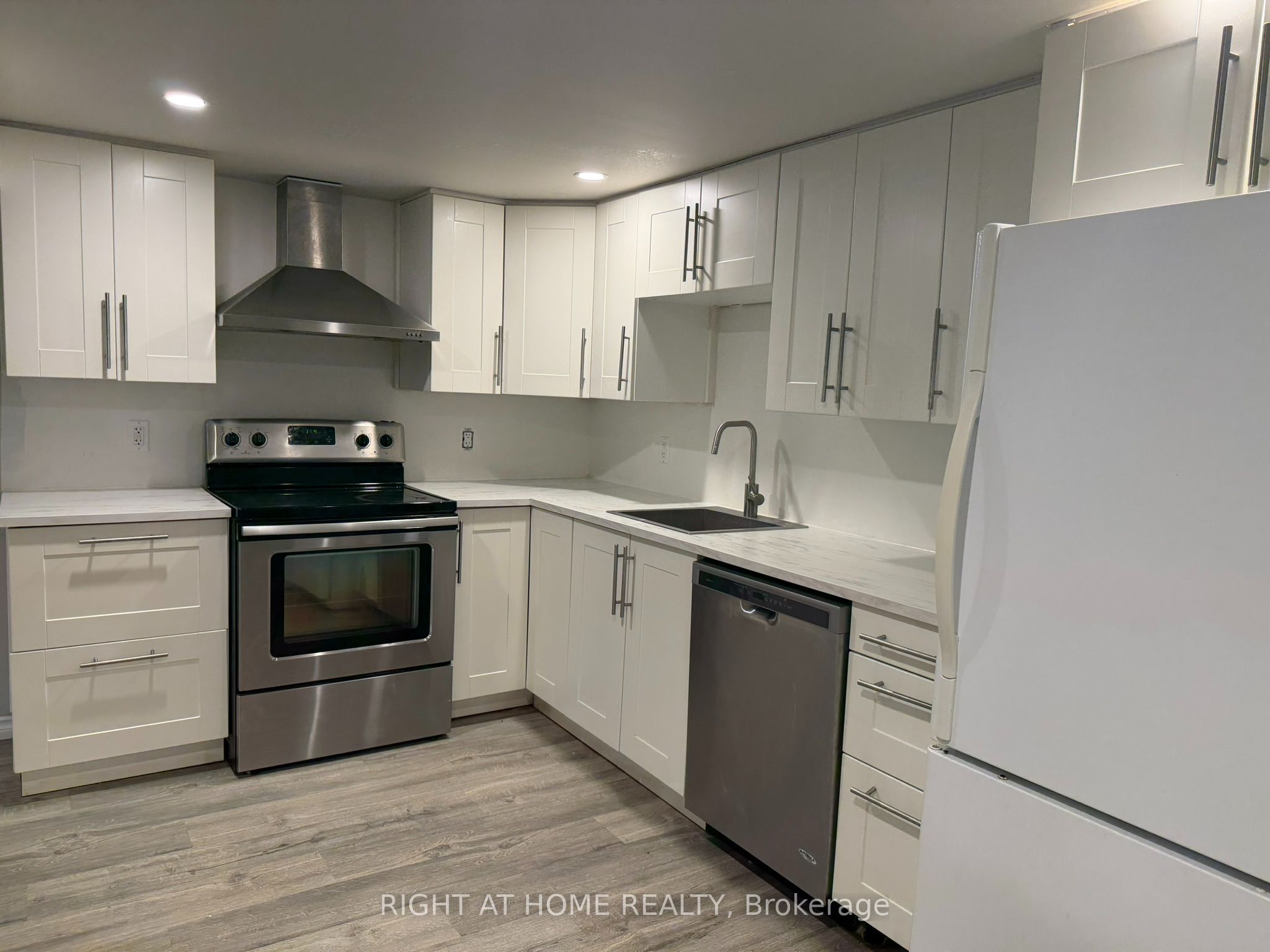 42 Oneida Road Property Photo 15