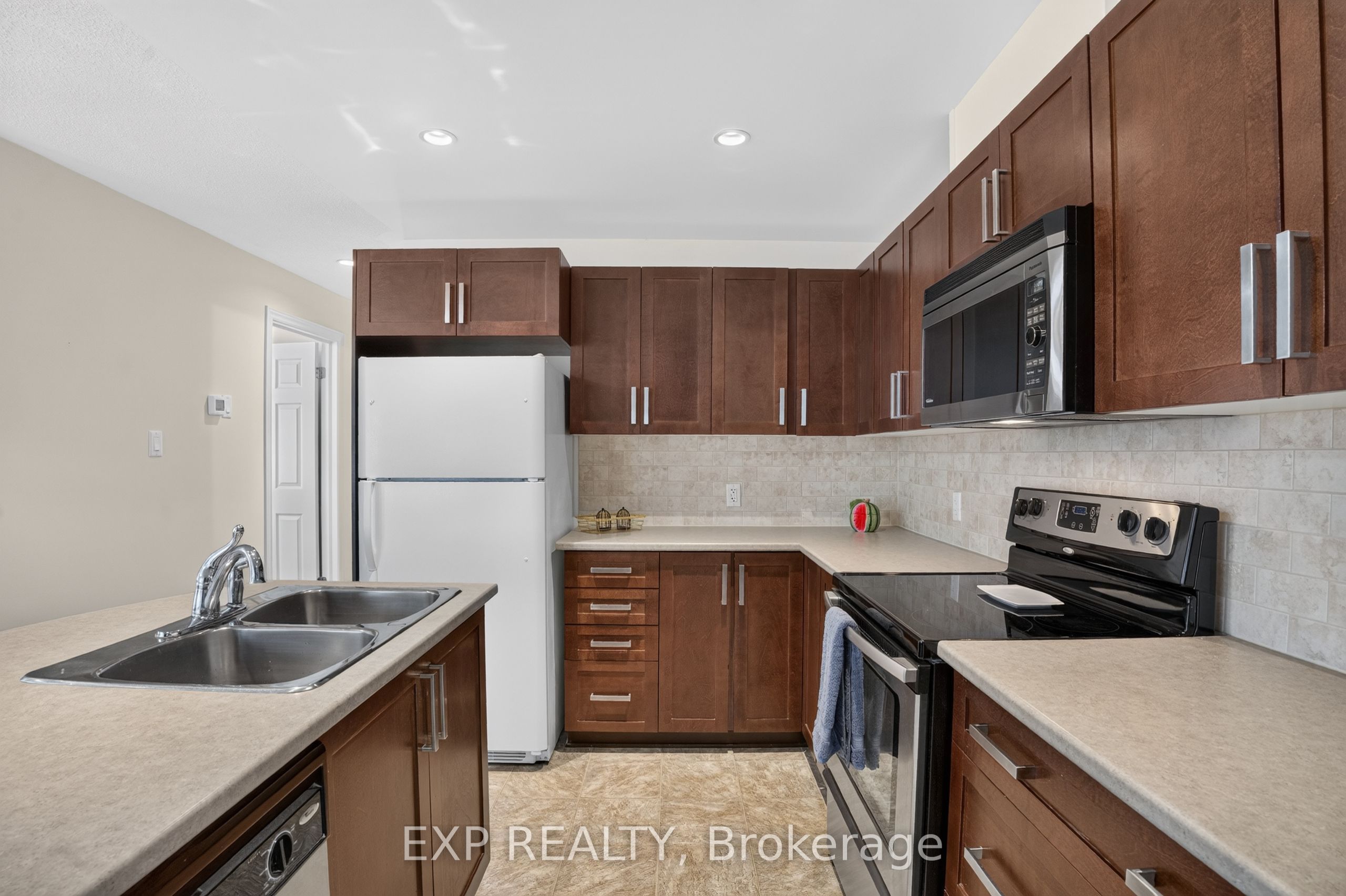 385 Paseo Private 4 Property Photo 10