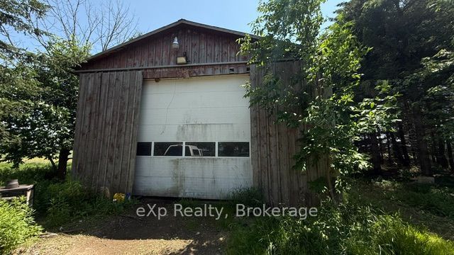 841 2 Concession Property Photo 12