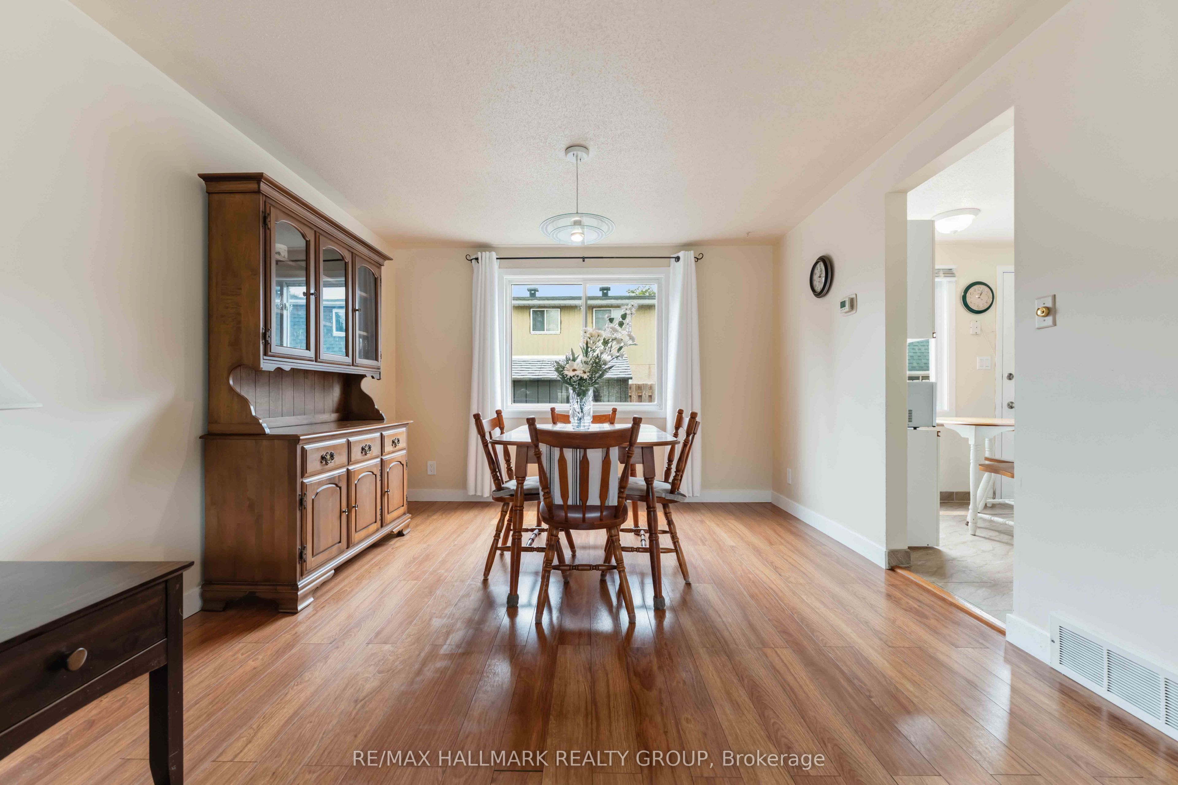 1506 Beaverpond Drive B Property Photo 6