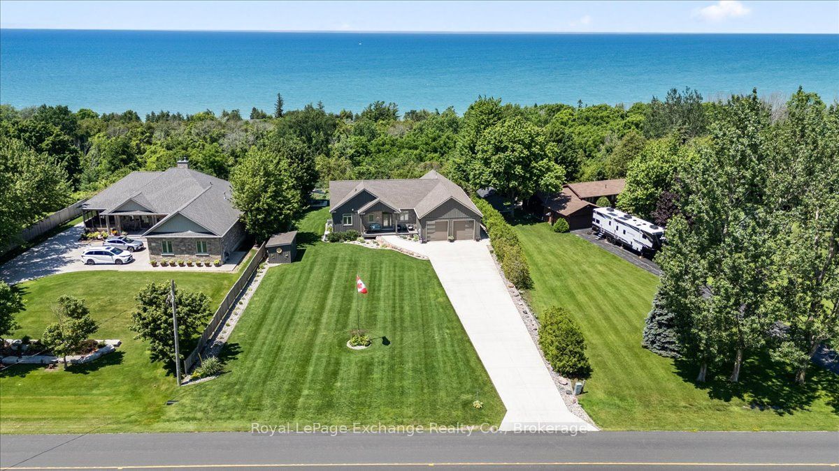 810 Lake Range Drive Property Photo 1