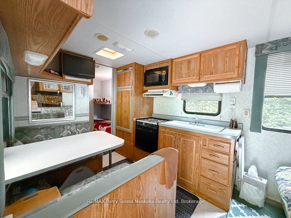 335 Centre Road Property Photo 19