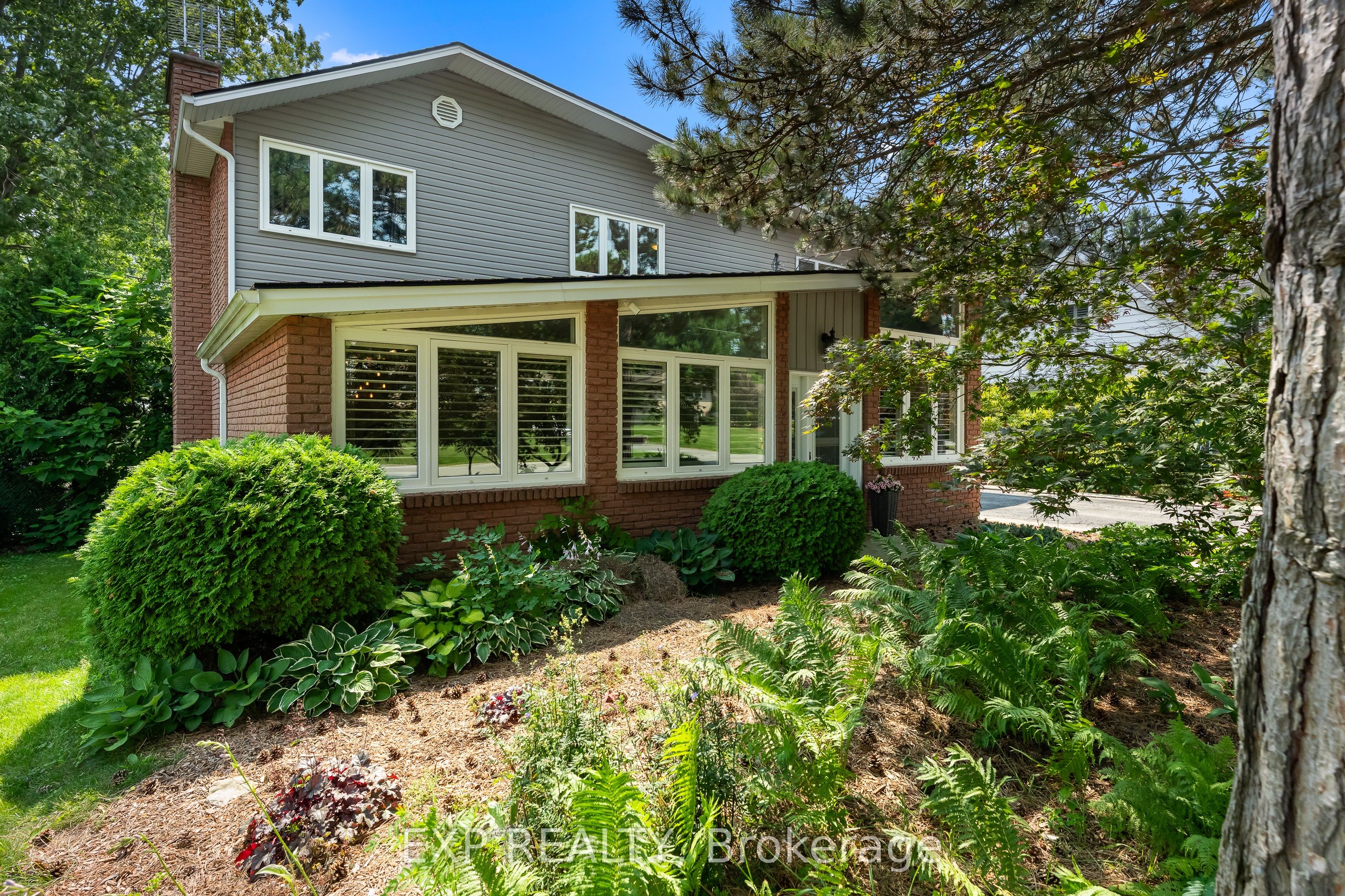 9 Stella Street Property Photo 2
