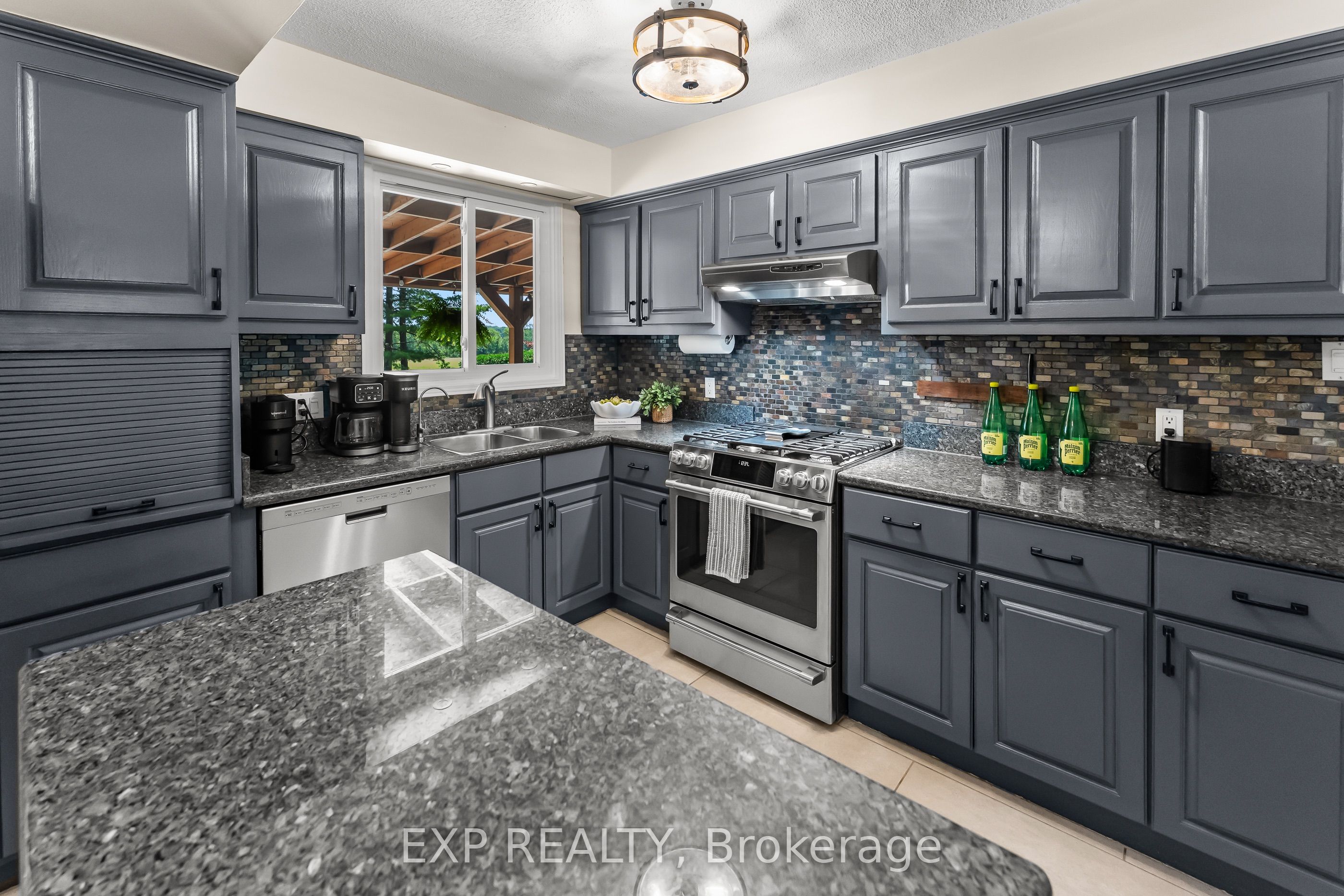 9 Stella Street Property Photo 19
