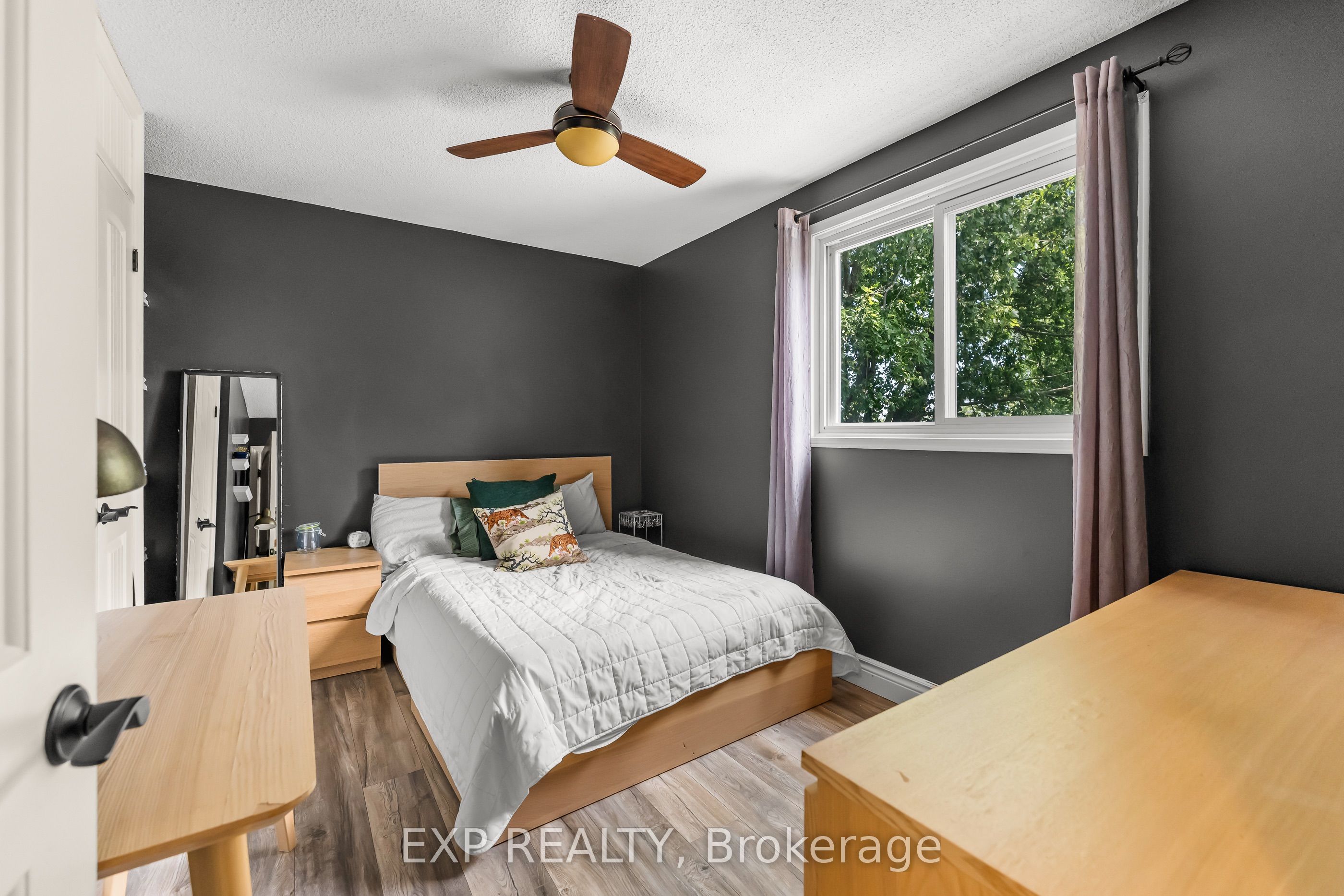 9 Stella Street Property Photo 29