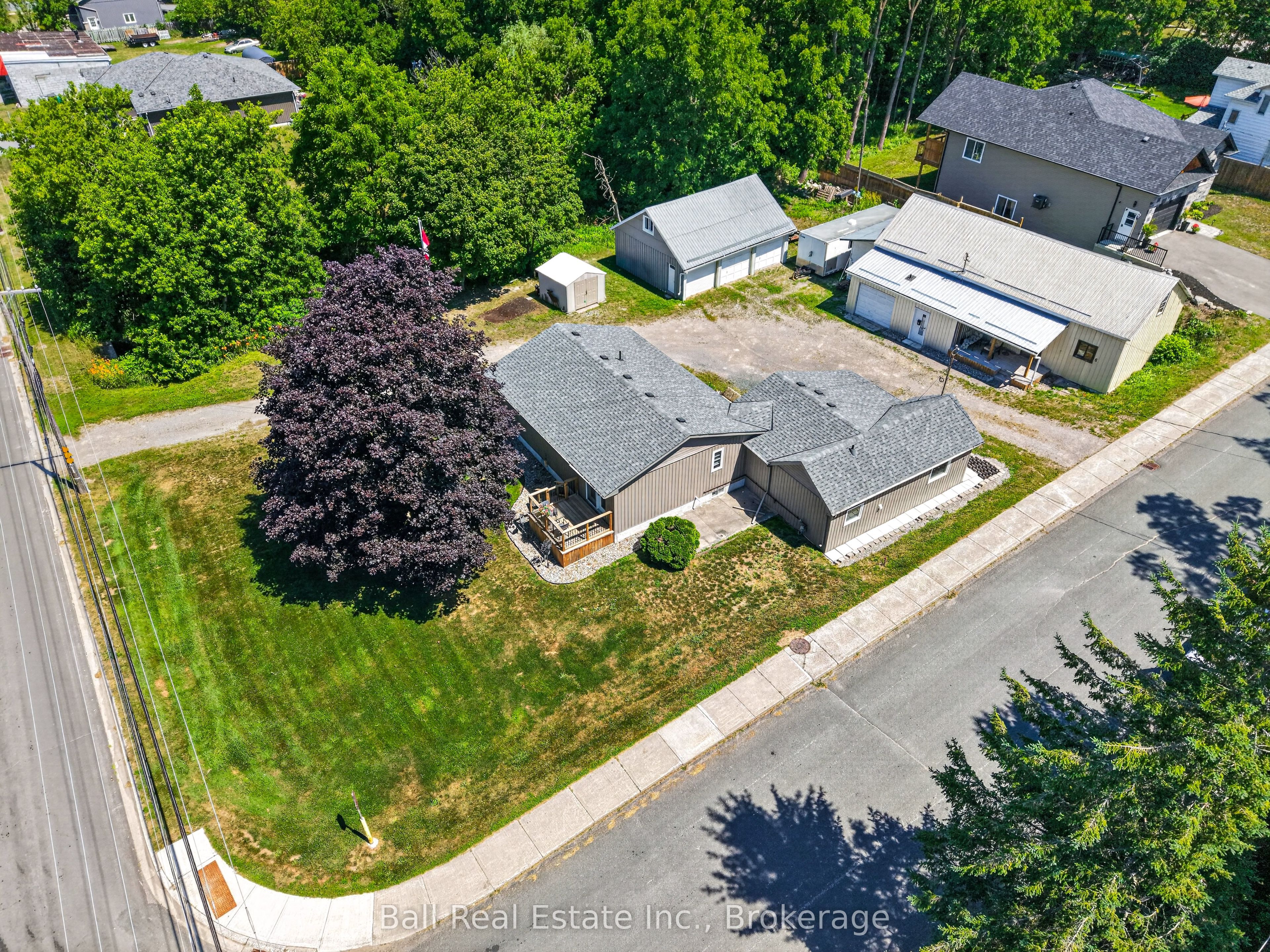 6 Ermatinger Street Property Photo 1