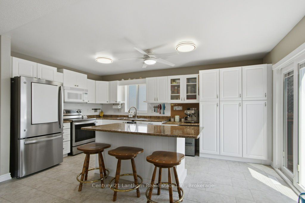 17 Mayhew Drive Property Photo 8