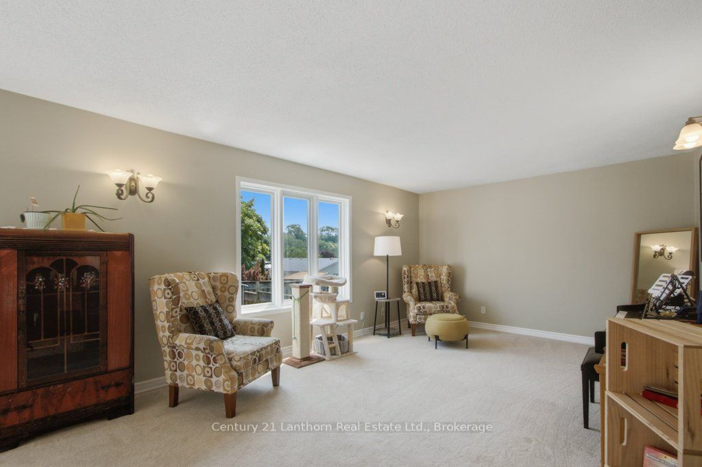 17 Mayhew Drive Property Photo 11