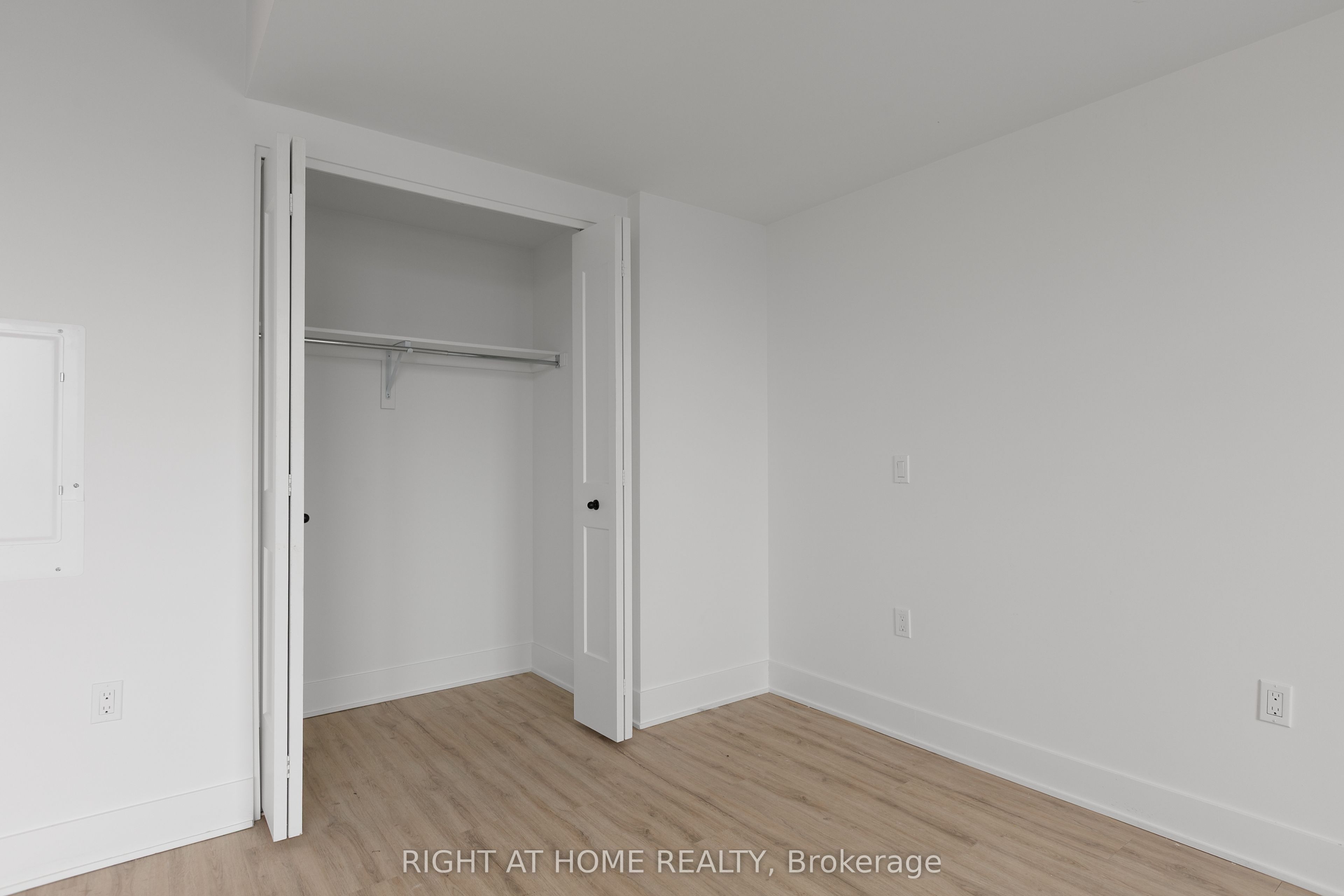 377 Winona Avenue 502 Property Photo 13