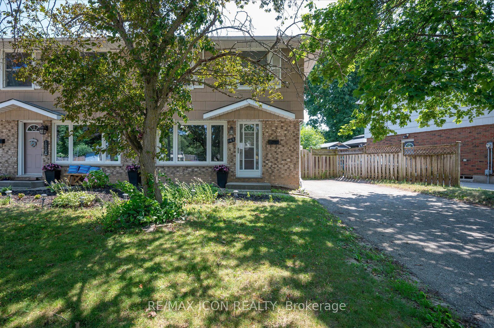 165 Selkirk Drive Property Photo 1