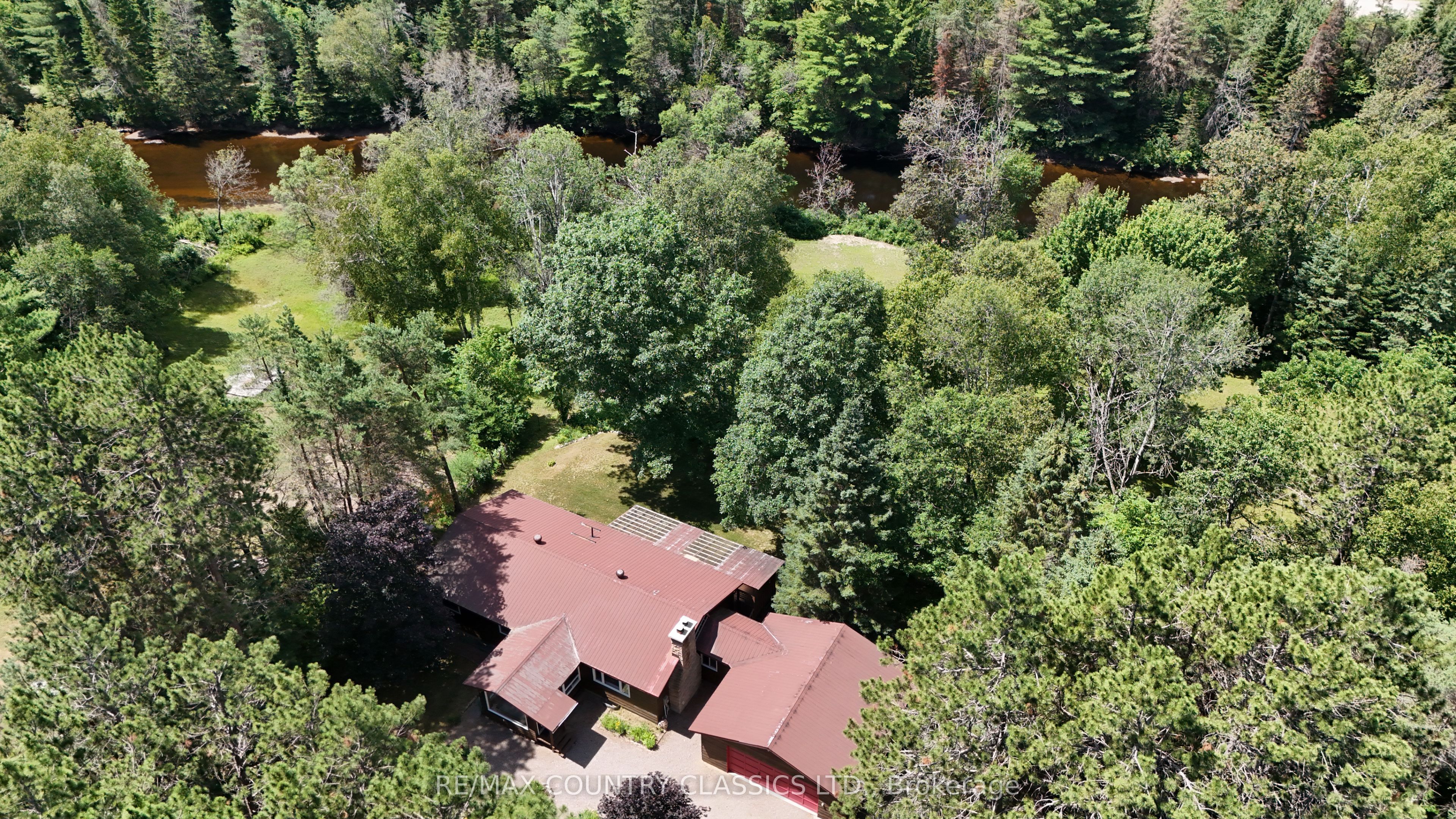 24 Firehall Lane Property Photo 5
