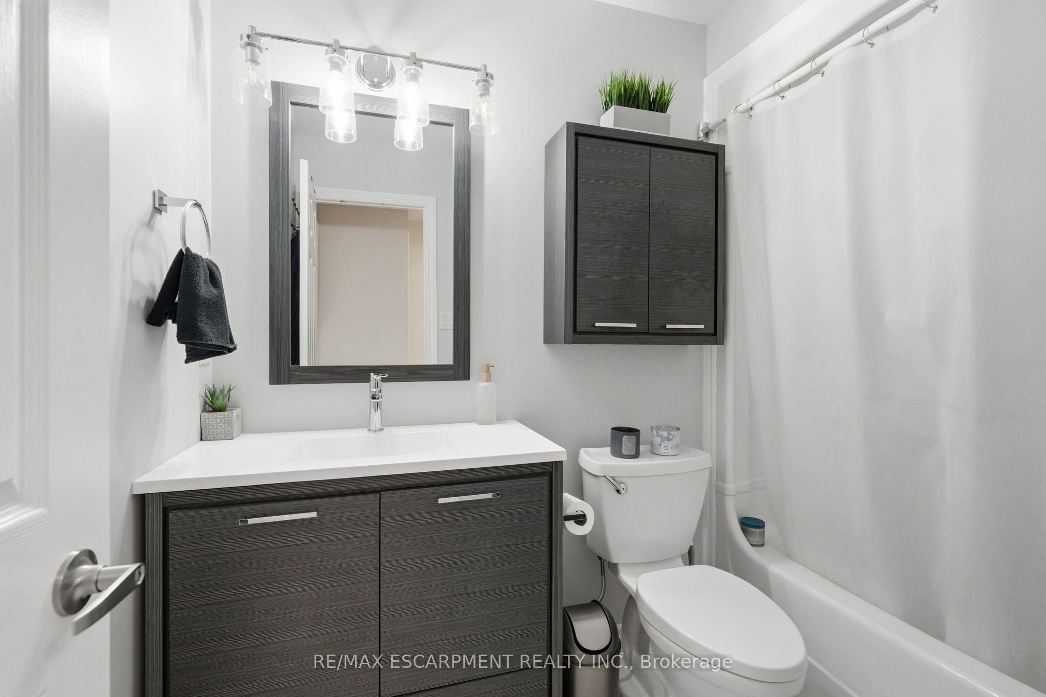 39 Panabaker Drive 12 Property Photo 28