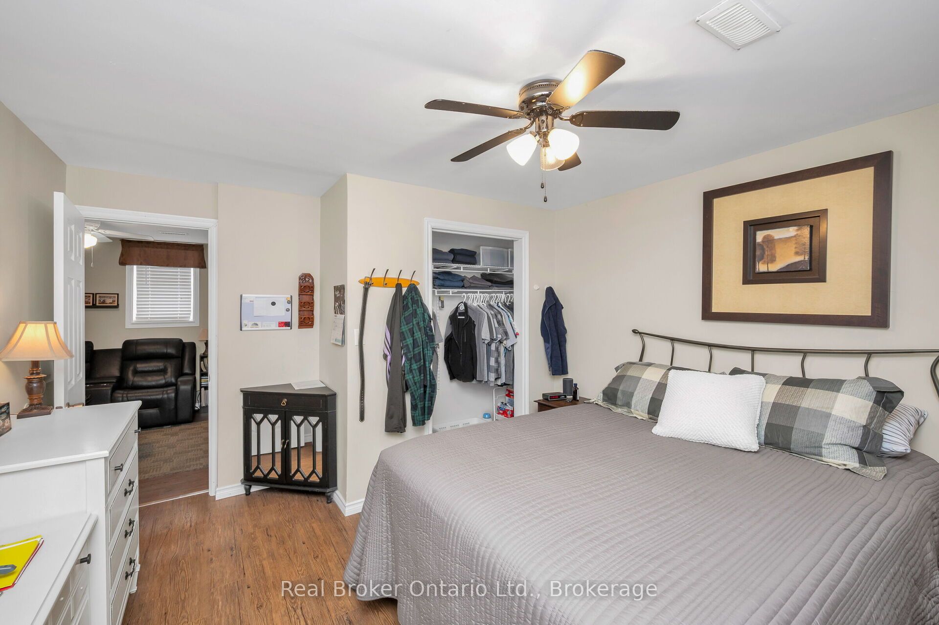 122 King Street Property Photo 19