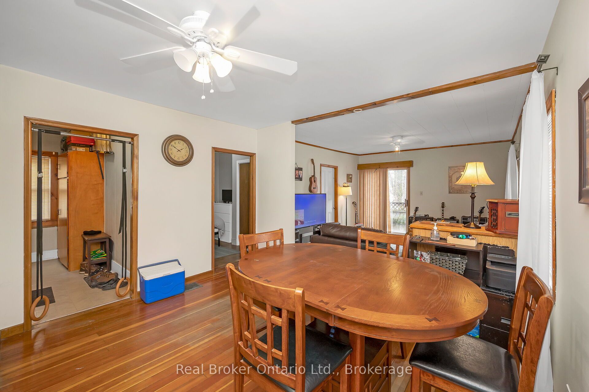 122 King Street Property Photo 37