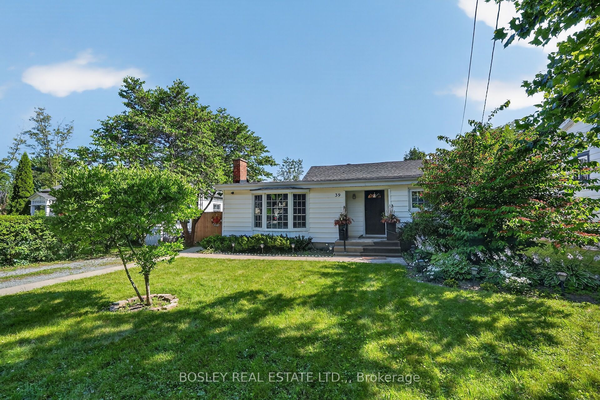 39 Platoff Street Property Photo 1