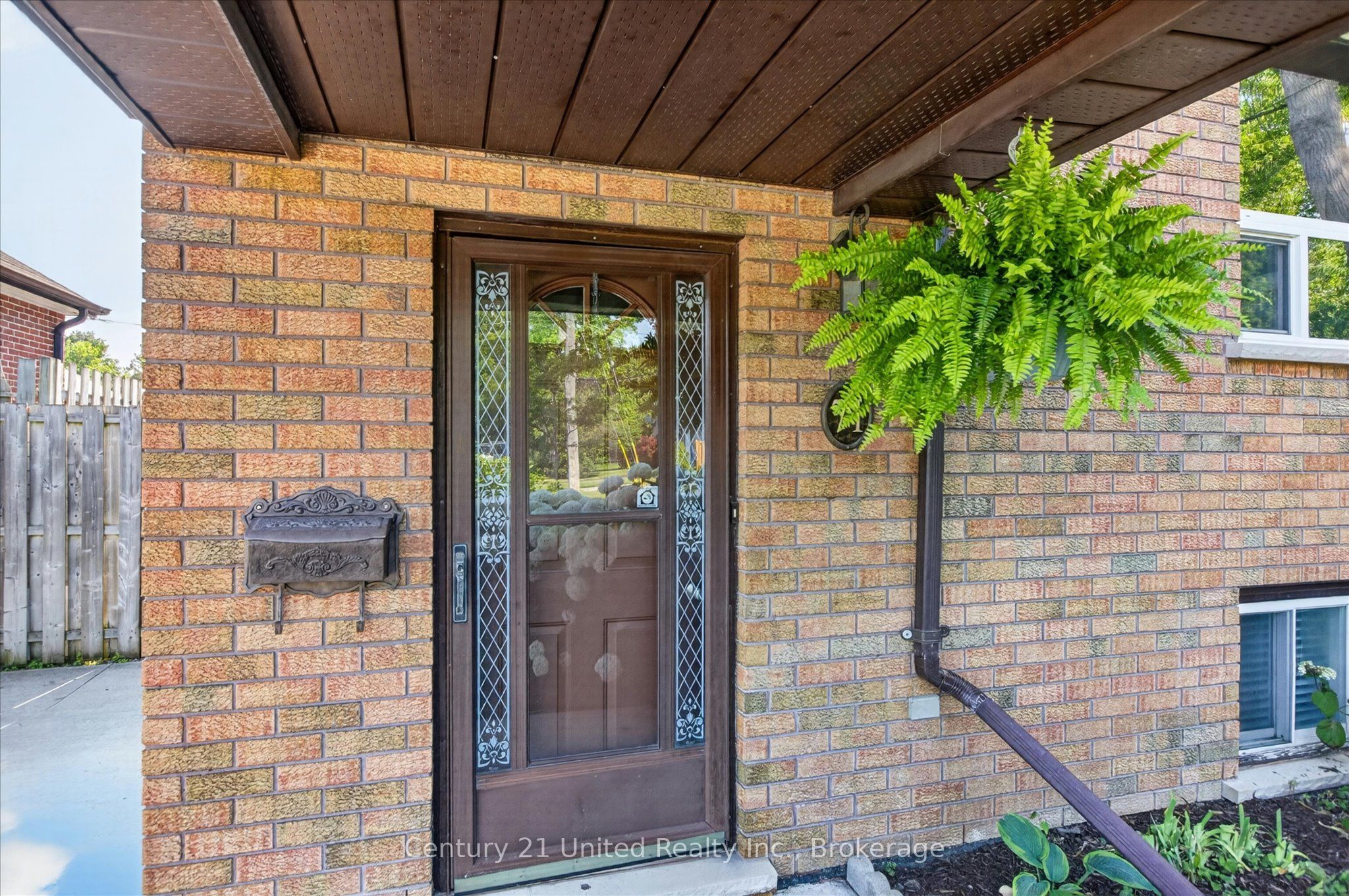 71 Pine Street Property Photo 6
