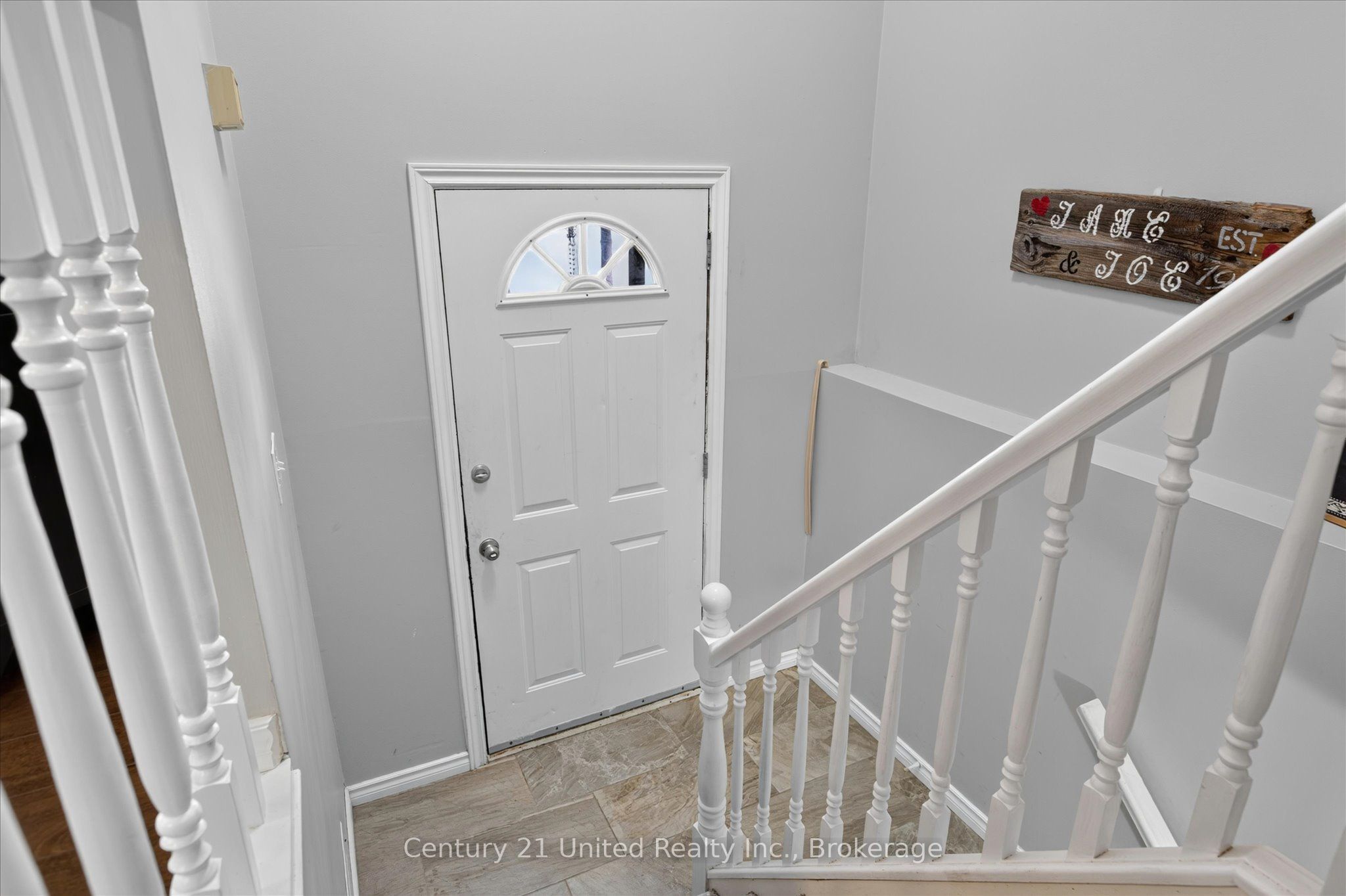 71 Pine Street Property Photo 7