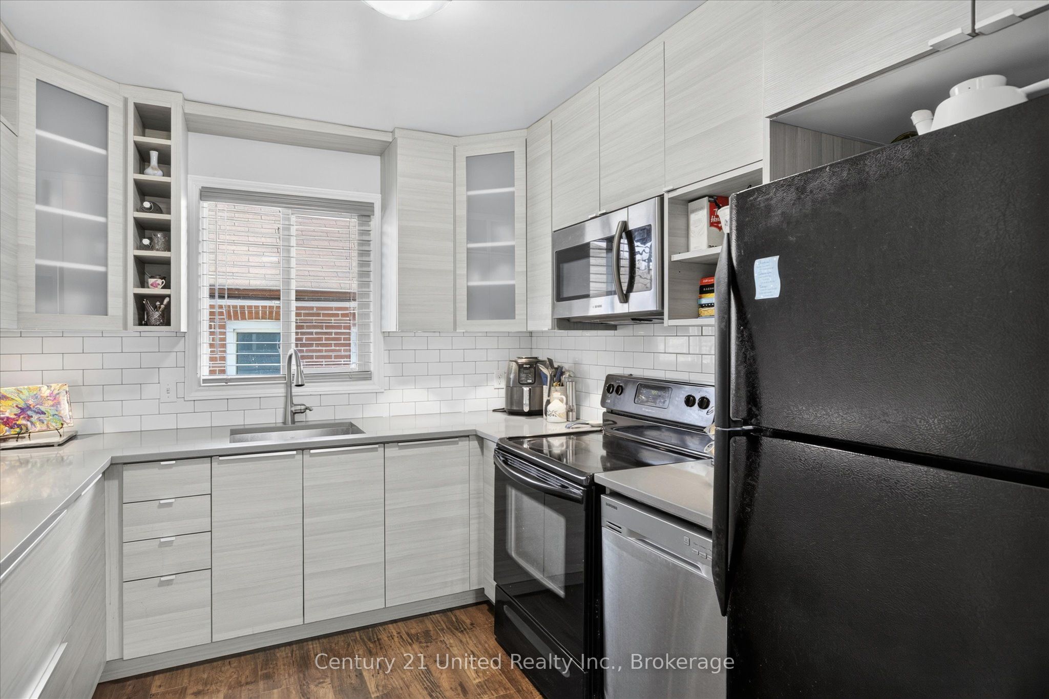 71 Pine Street Property Photo 15