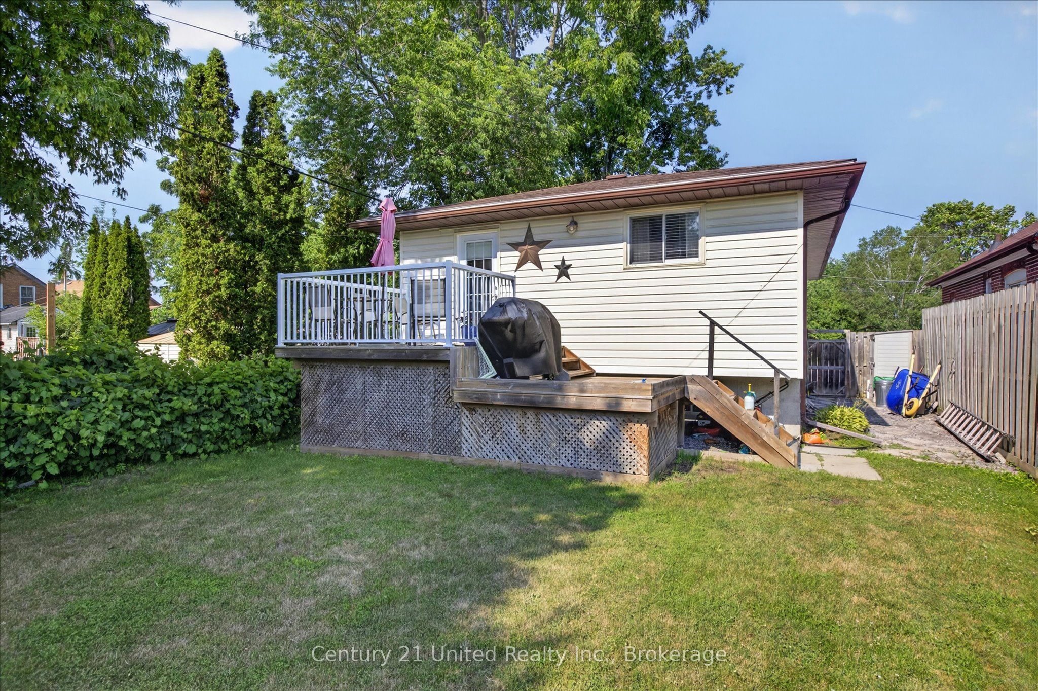 71 Pine Street Property Photo 41
