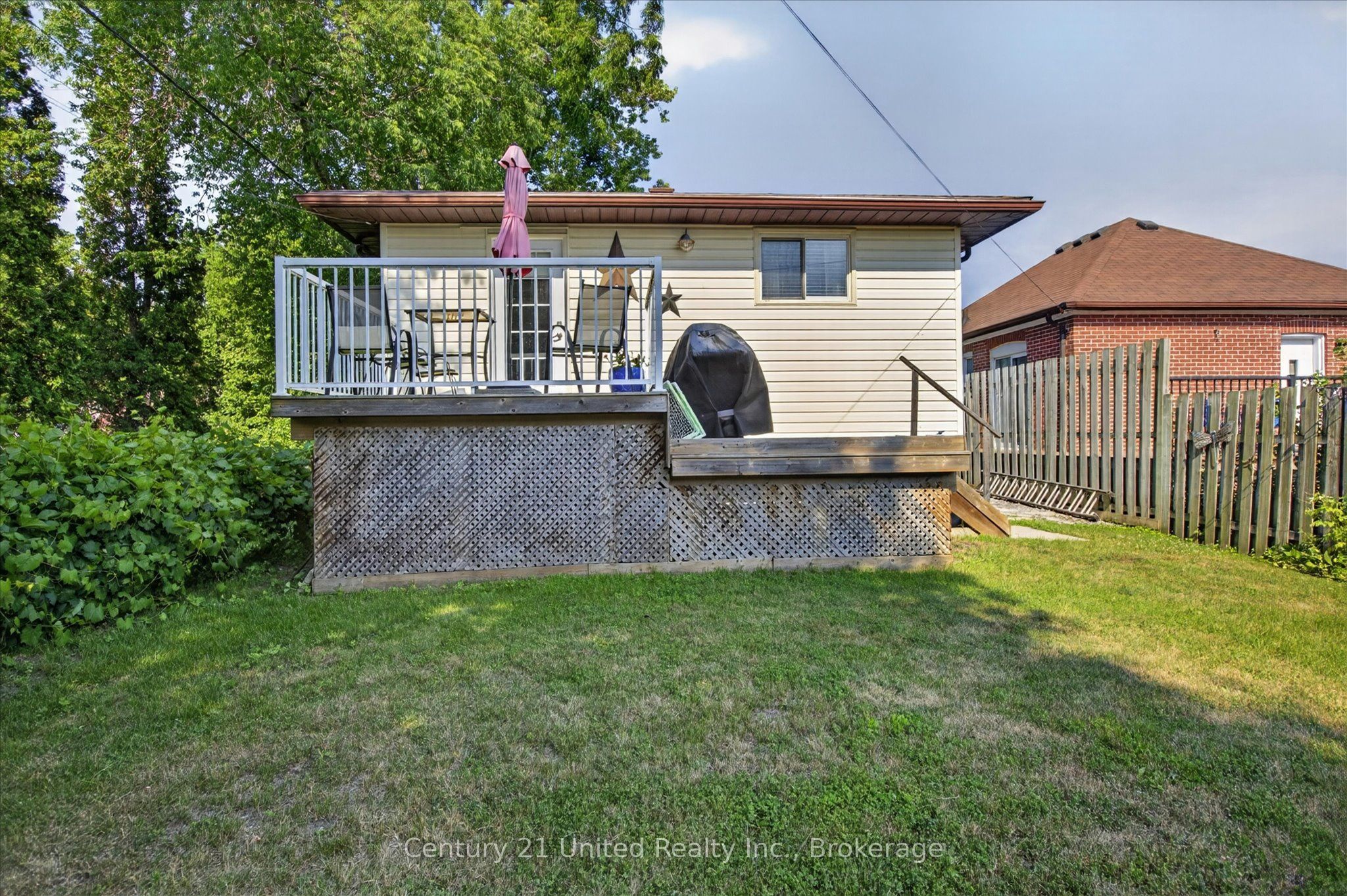71 Pine Street Property Photo 49