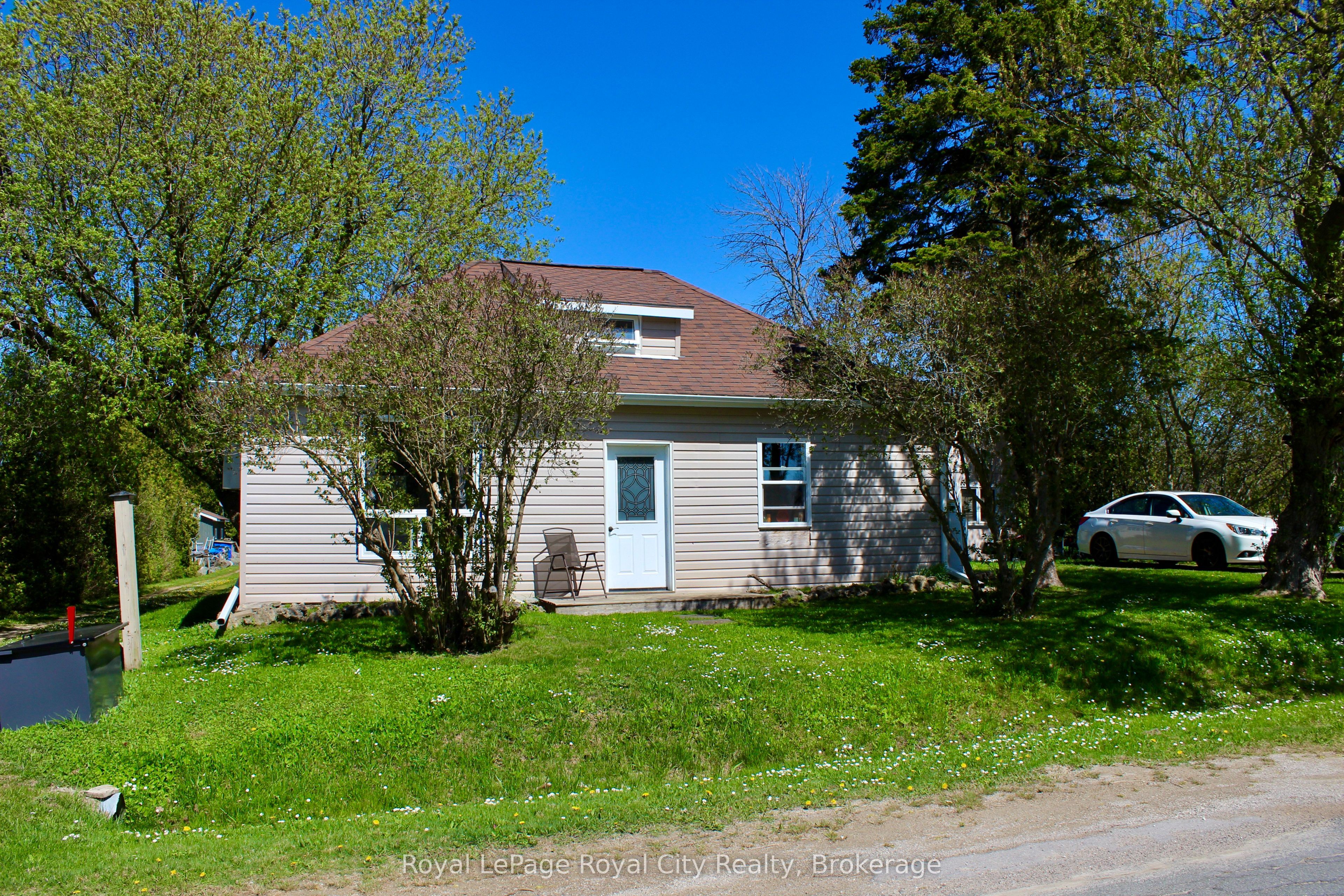 2557 Bruce Road Property Photo 1