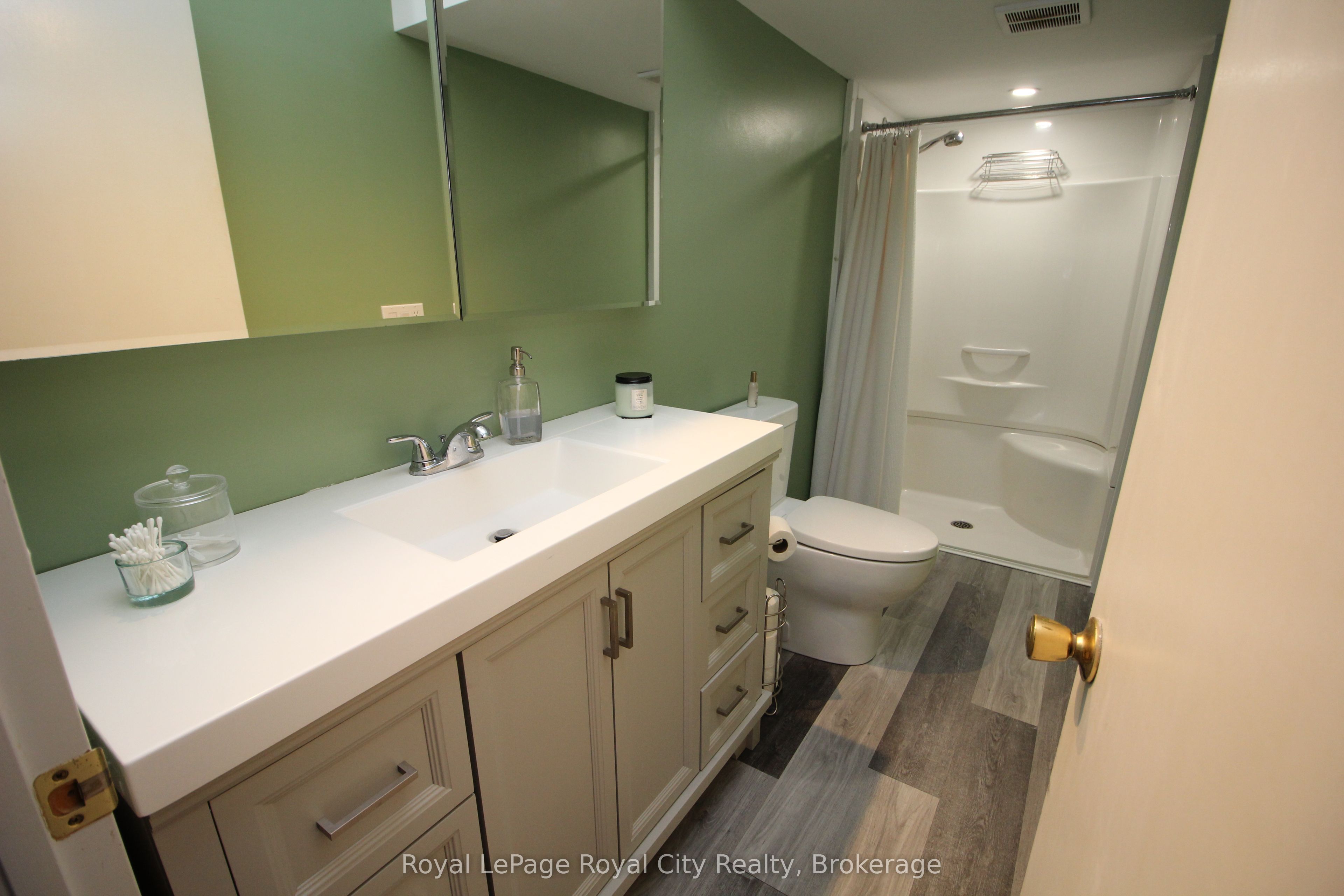 2557 Bruce Road Property Photo 14