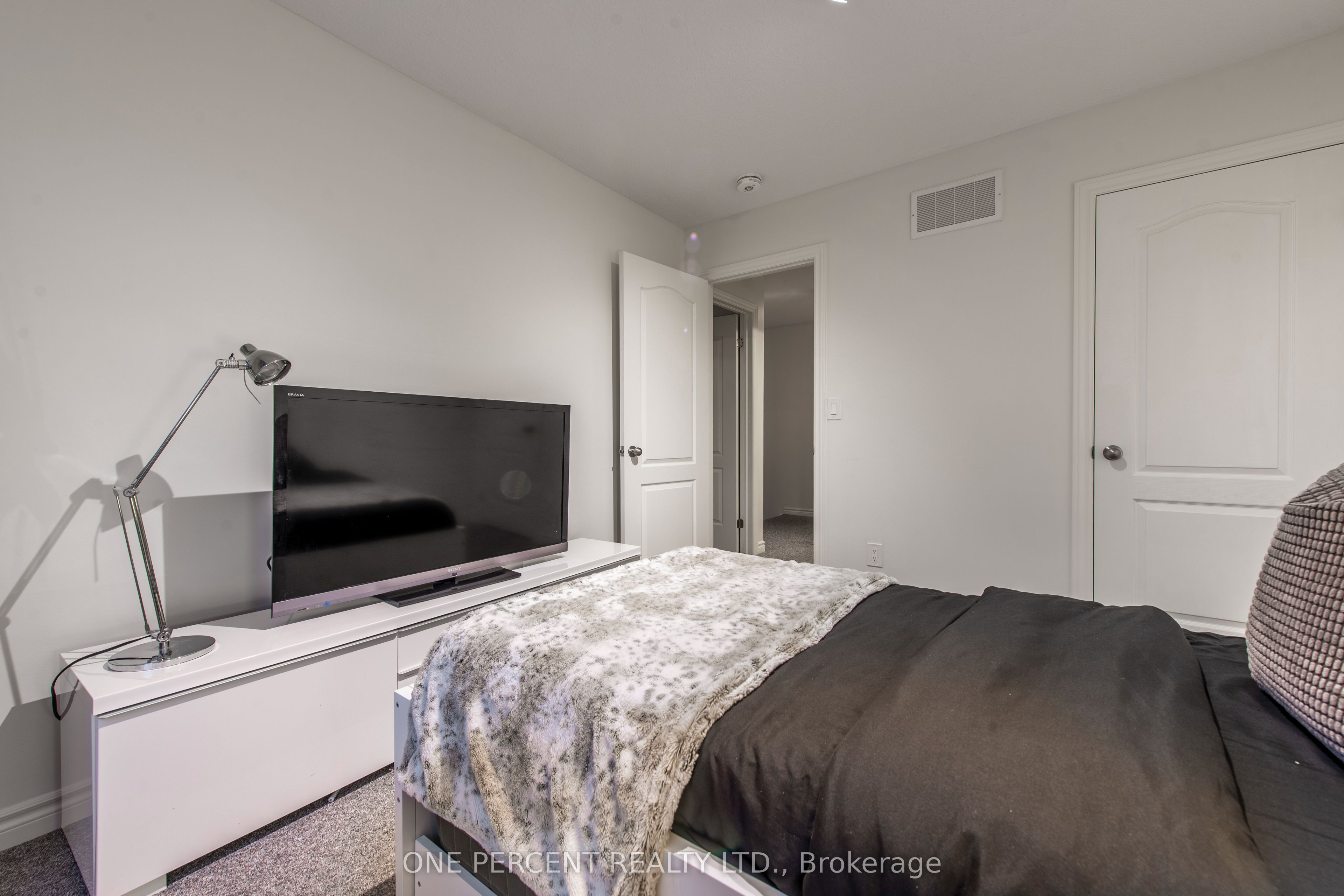 31 Courtney Street Property Photo 26