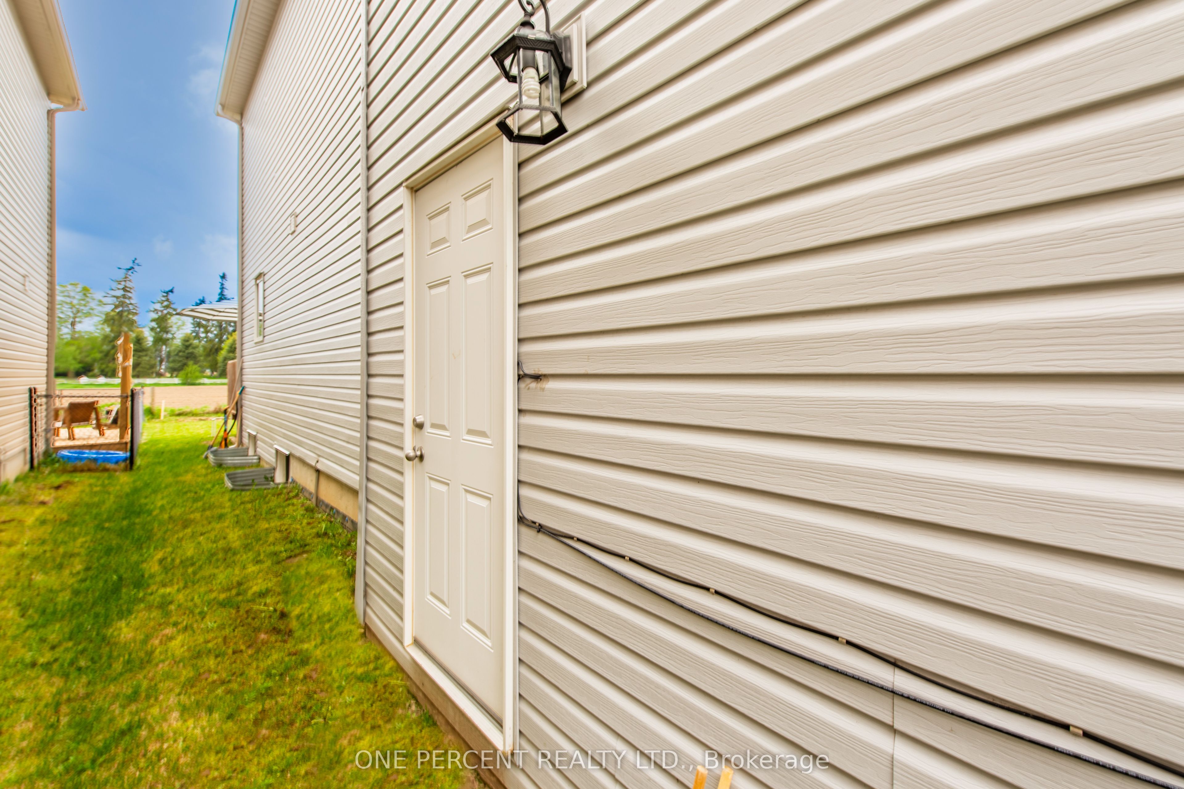 31 Courtney Street Property Photo 38