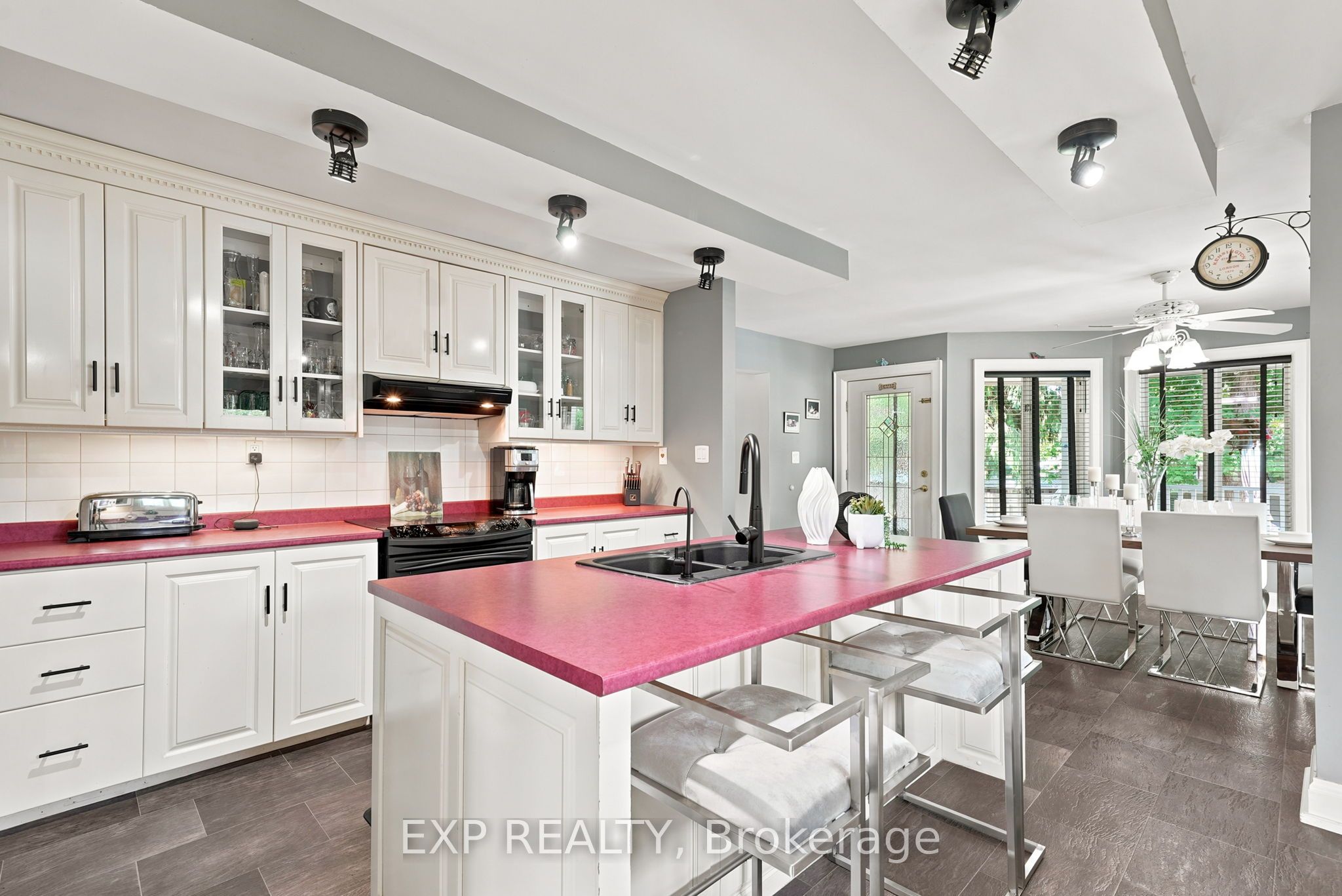 4 Flora Street Property Photo 17