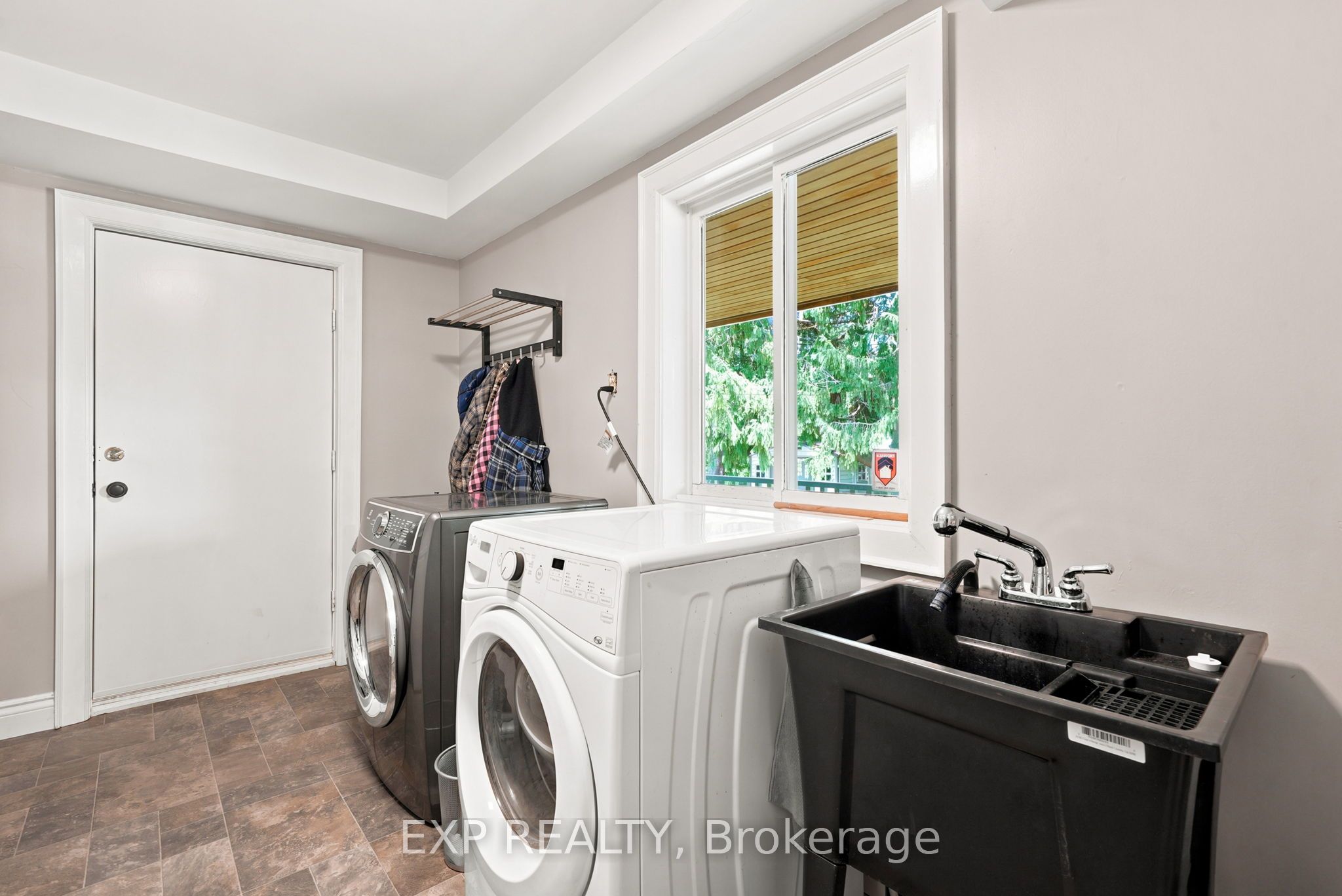4 Flora Street Property Photo 23