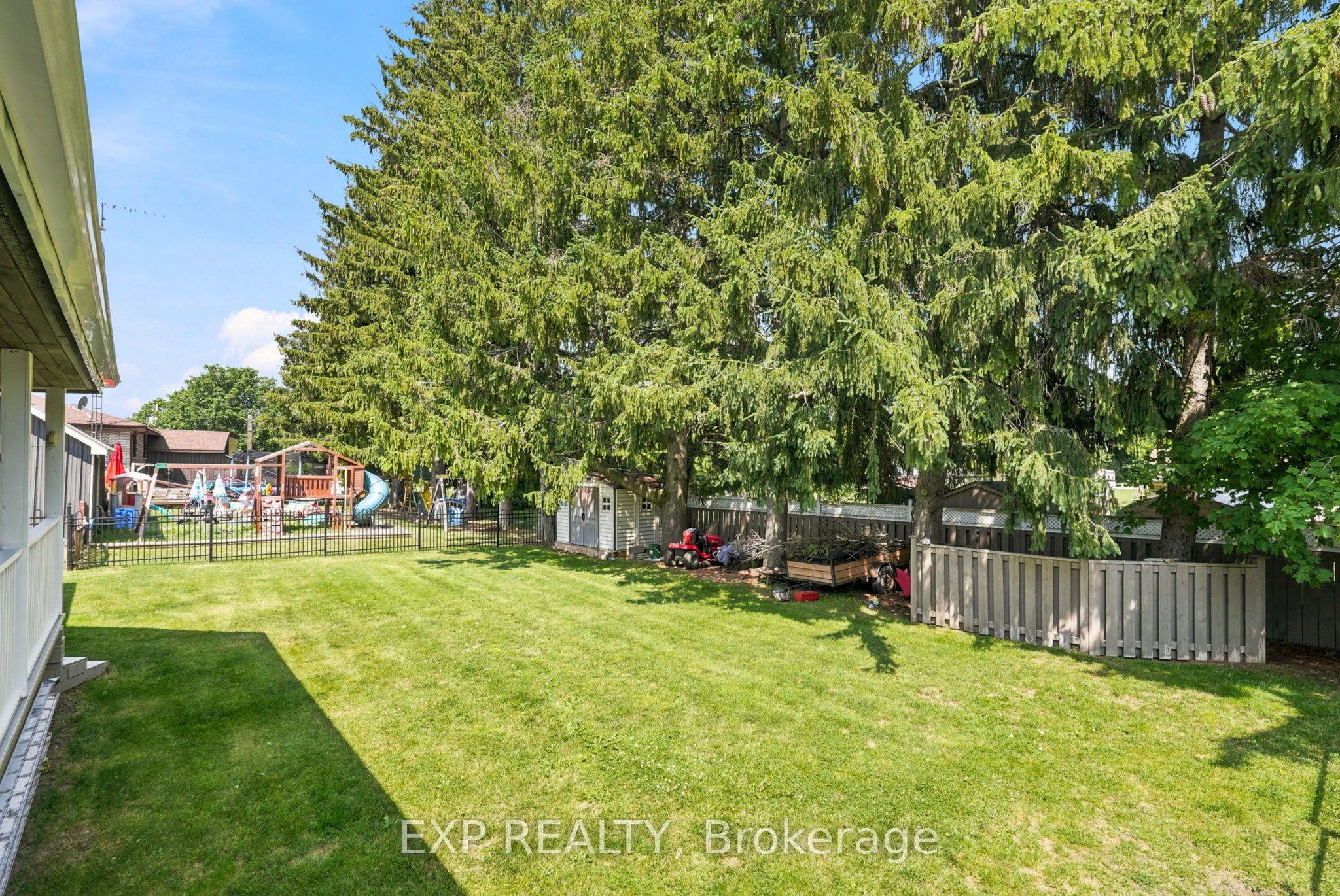 4 Flora Street Property Photo 43