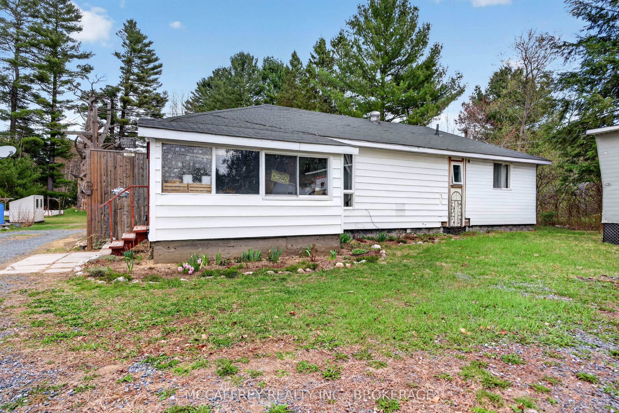 12335 Highway 41 Property Photo 2