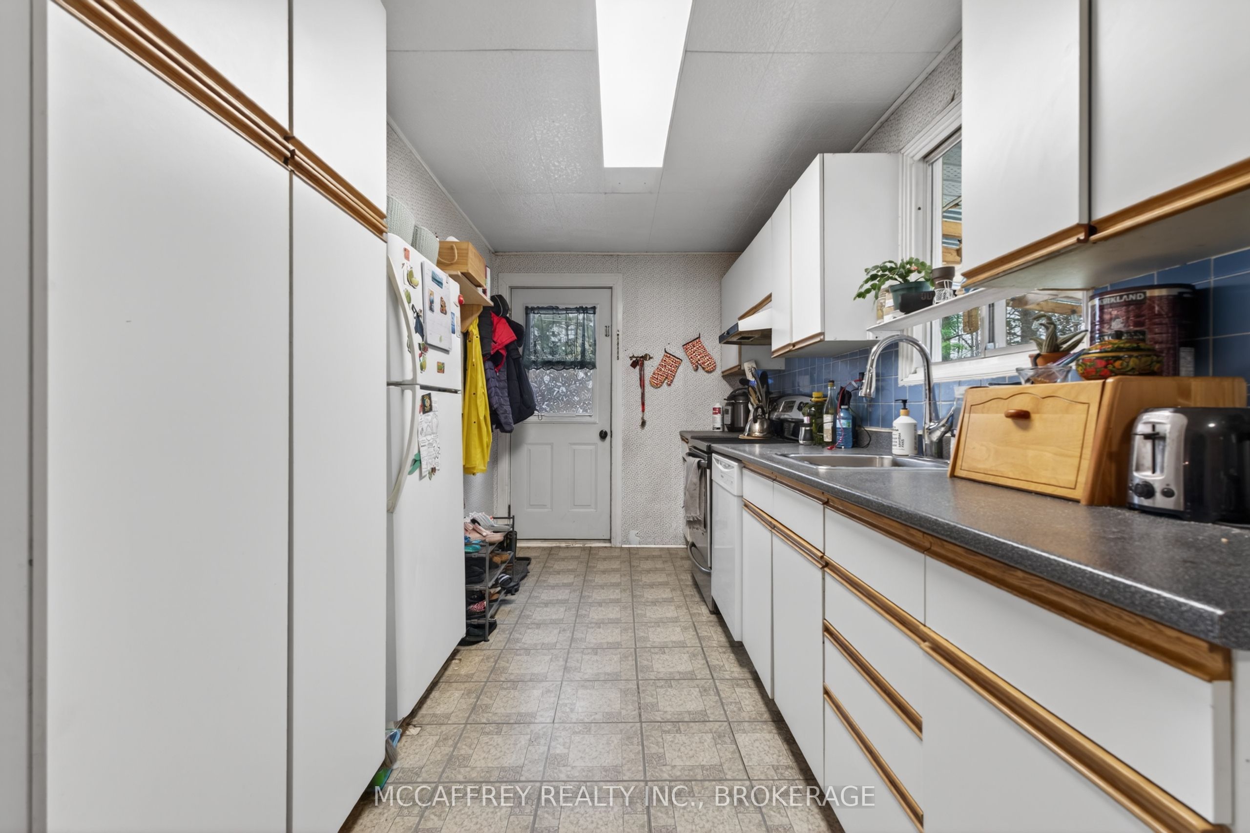 12335 Highway 41 Property Photo 6